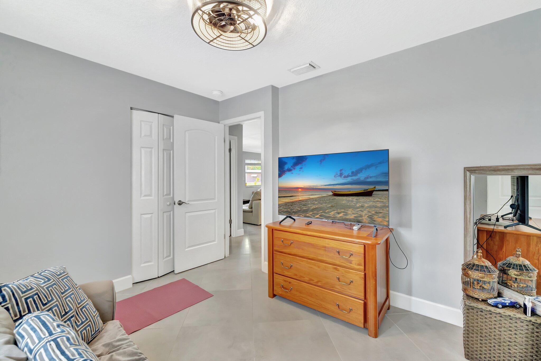 CORAL GARDENS - Residential