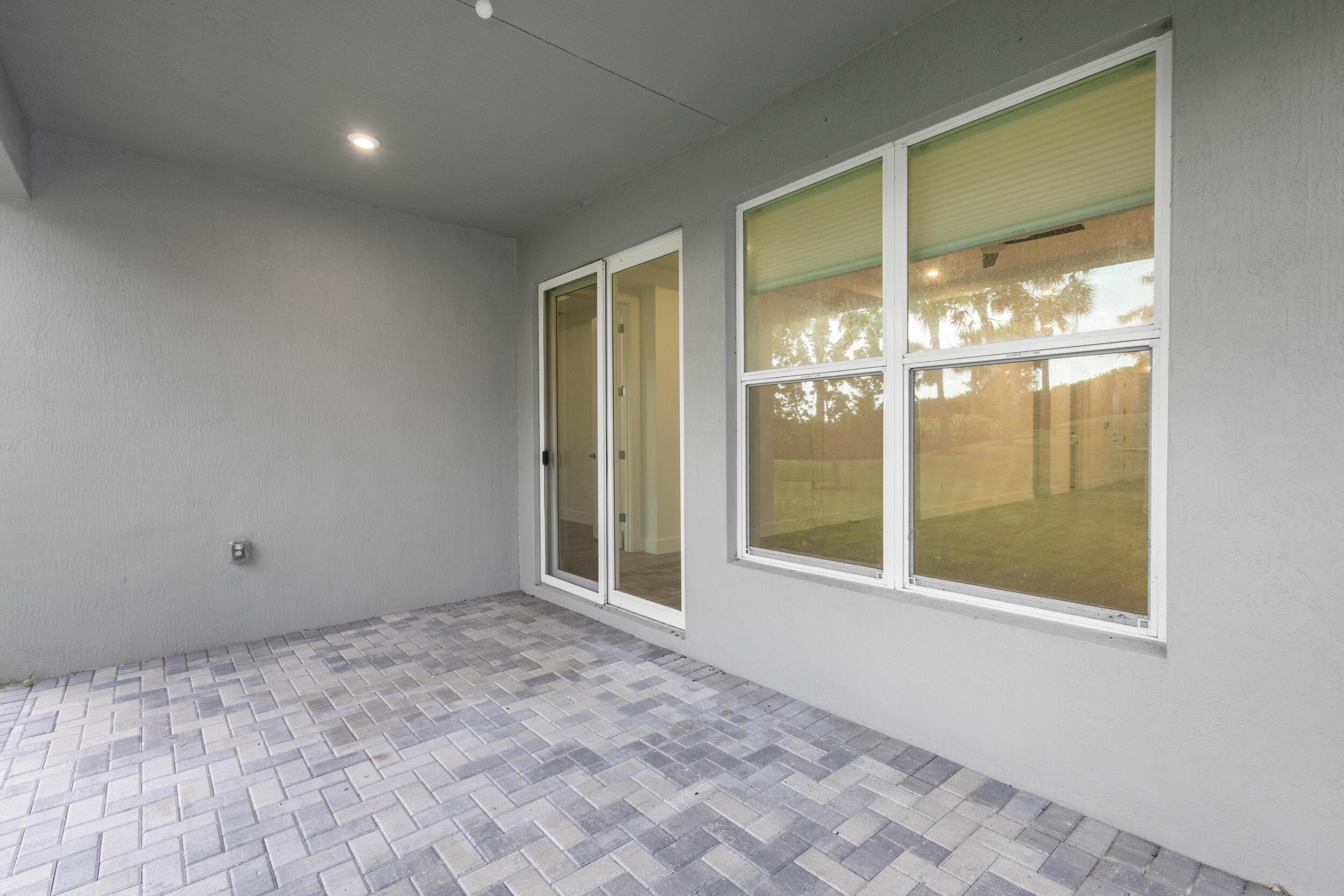 EMERY II - Residential