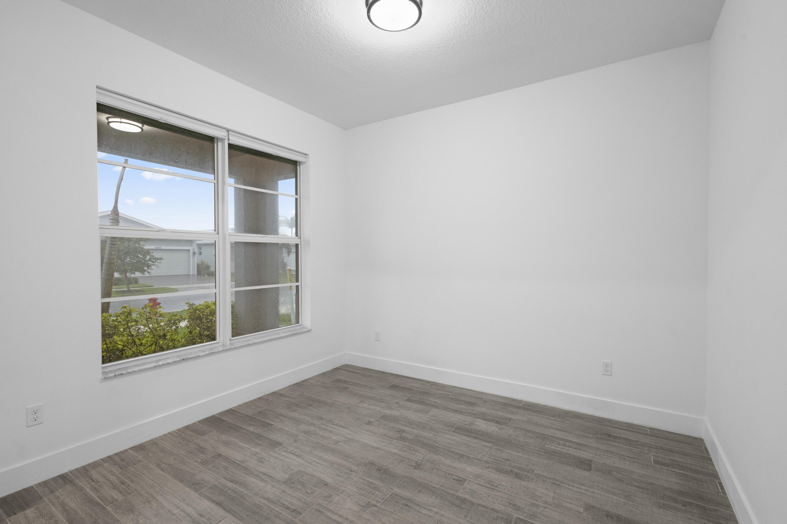 EMERY II - Residential