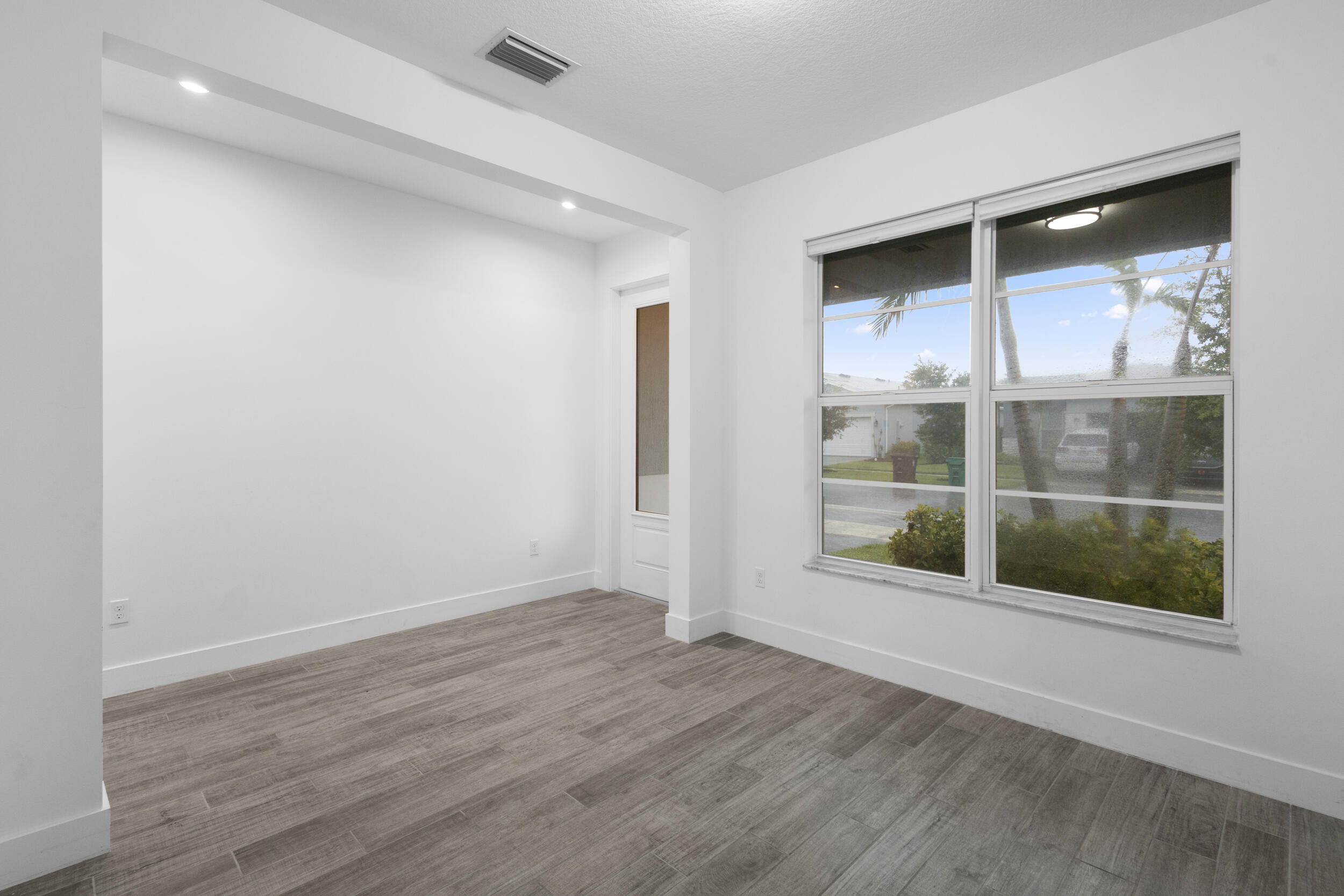 EMERY II - Residential