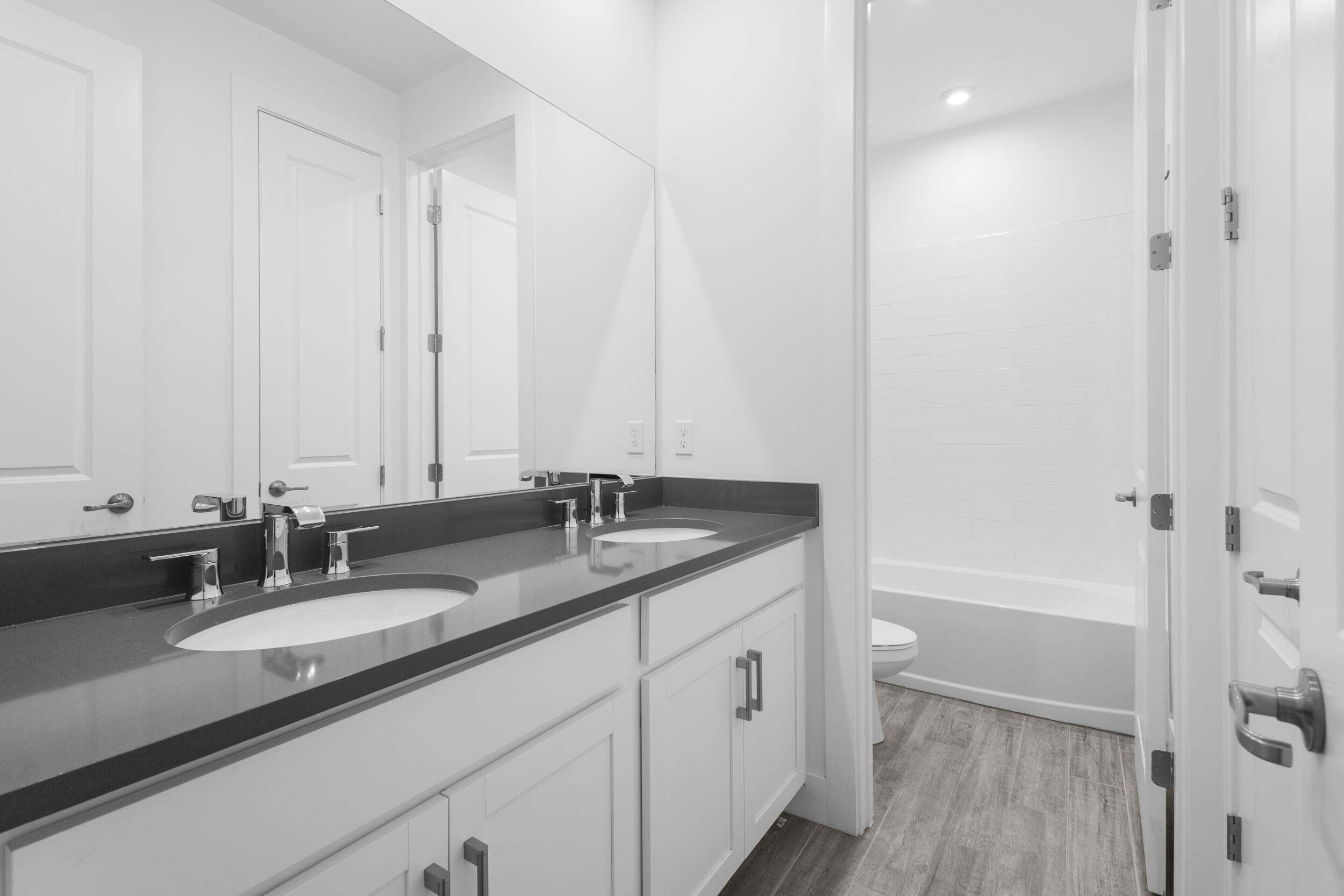 EMERY II - Residential