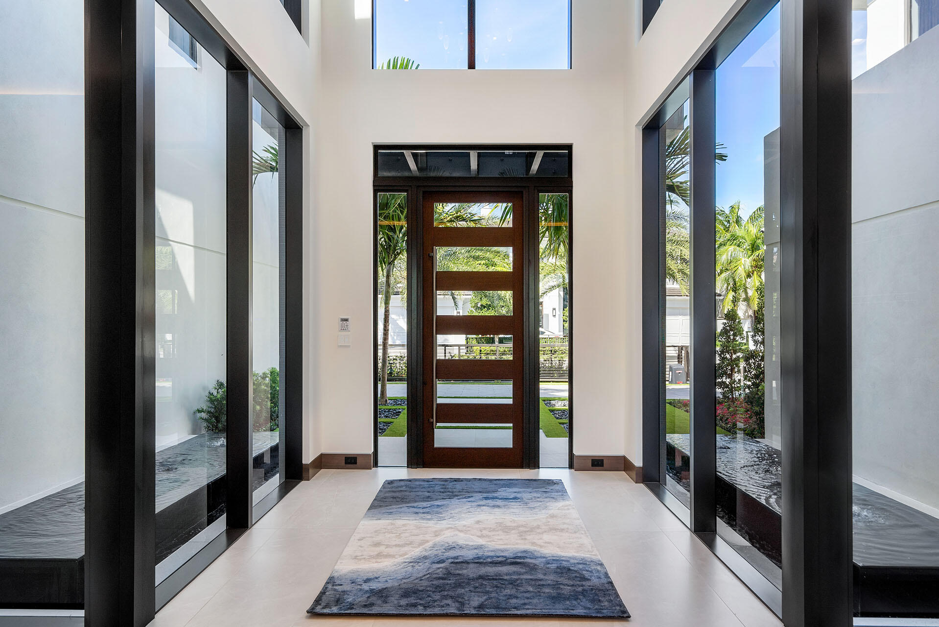 ROYAL PALM YACHT & COUNTRY CLUB - Residential