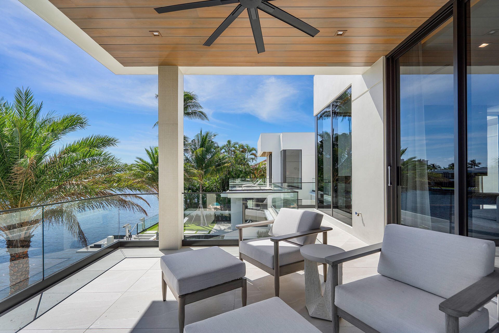 ROYAL PALM YACHT & COUNTRY CLUB - Residential