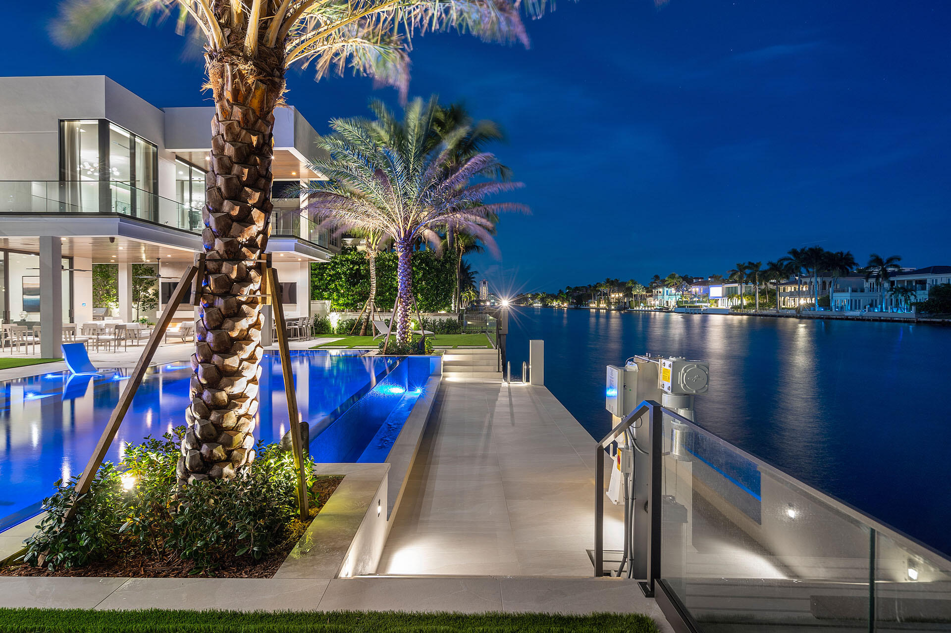 ROYAL PALM YACHT & COUNTRY CLUB - Residential