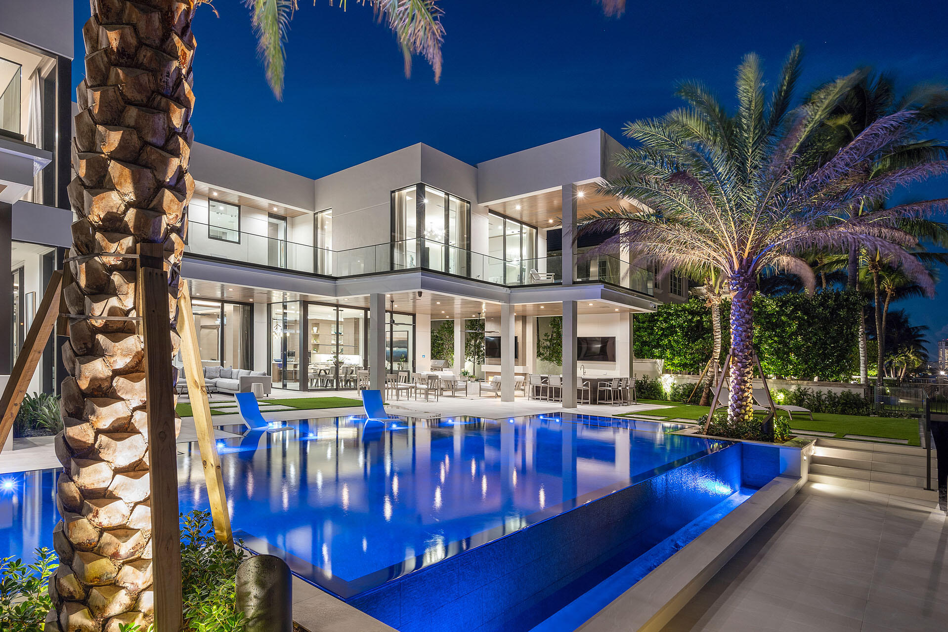 ROYAL PALM YACHT & COUNTRY CLUB - Residential