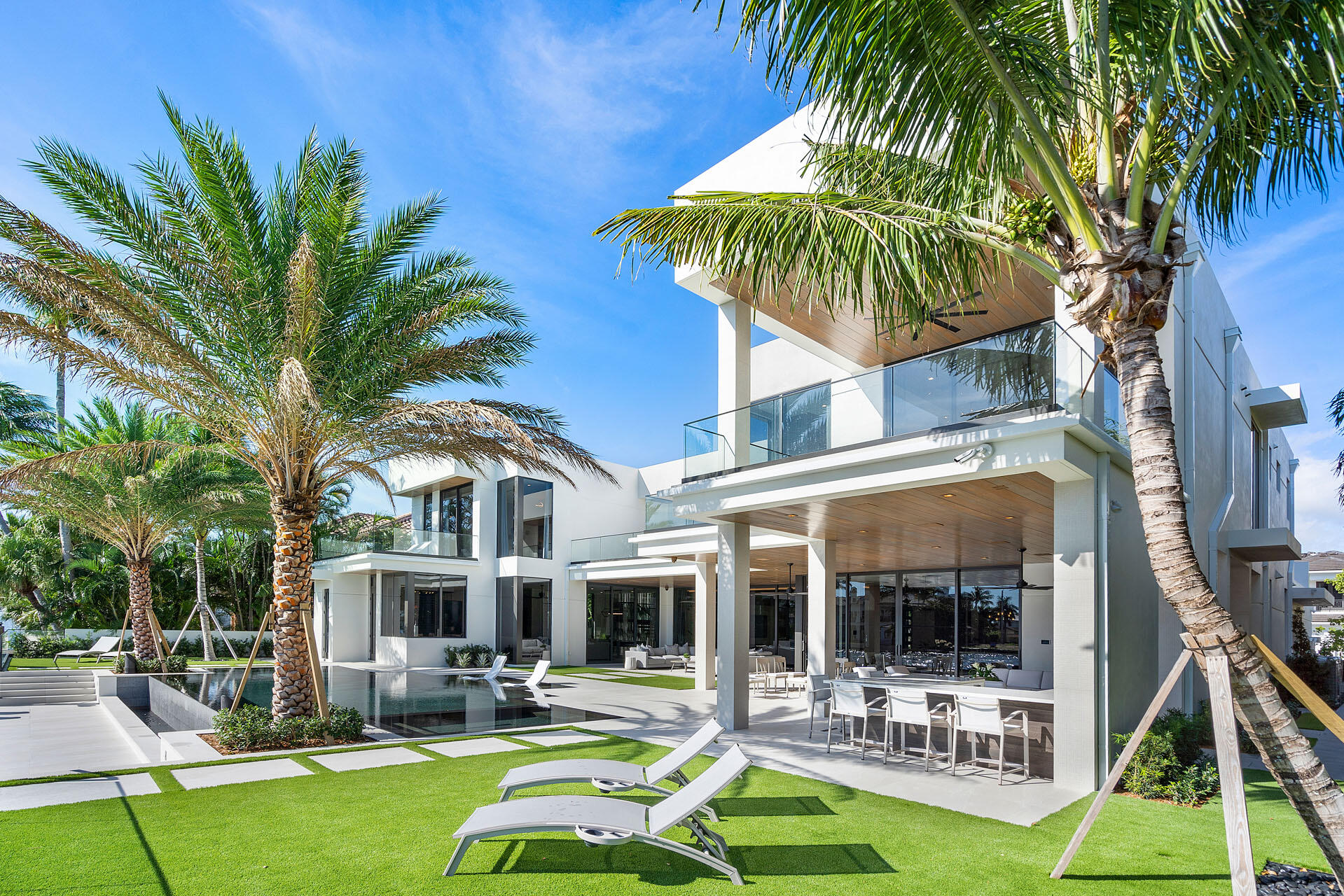 ROYAL PALM YACHT & COUNTRY CLUB - Residential