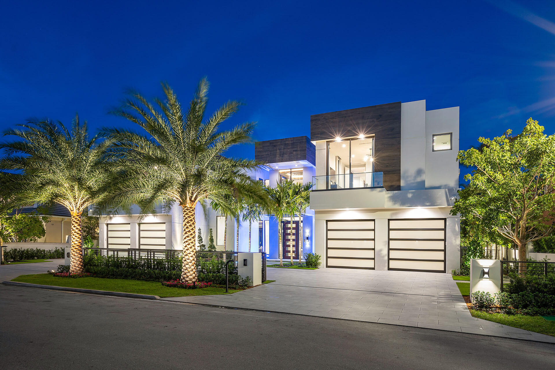 ROYAL PALM YACHT & COUNTRY CLUB - Residential