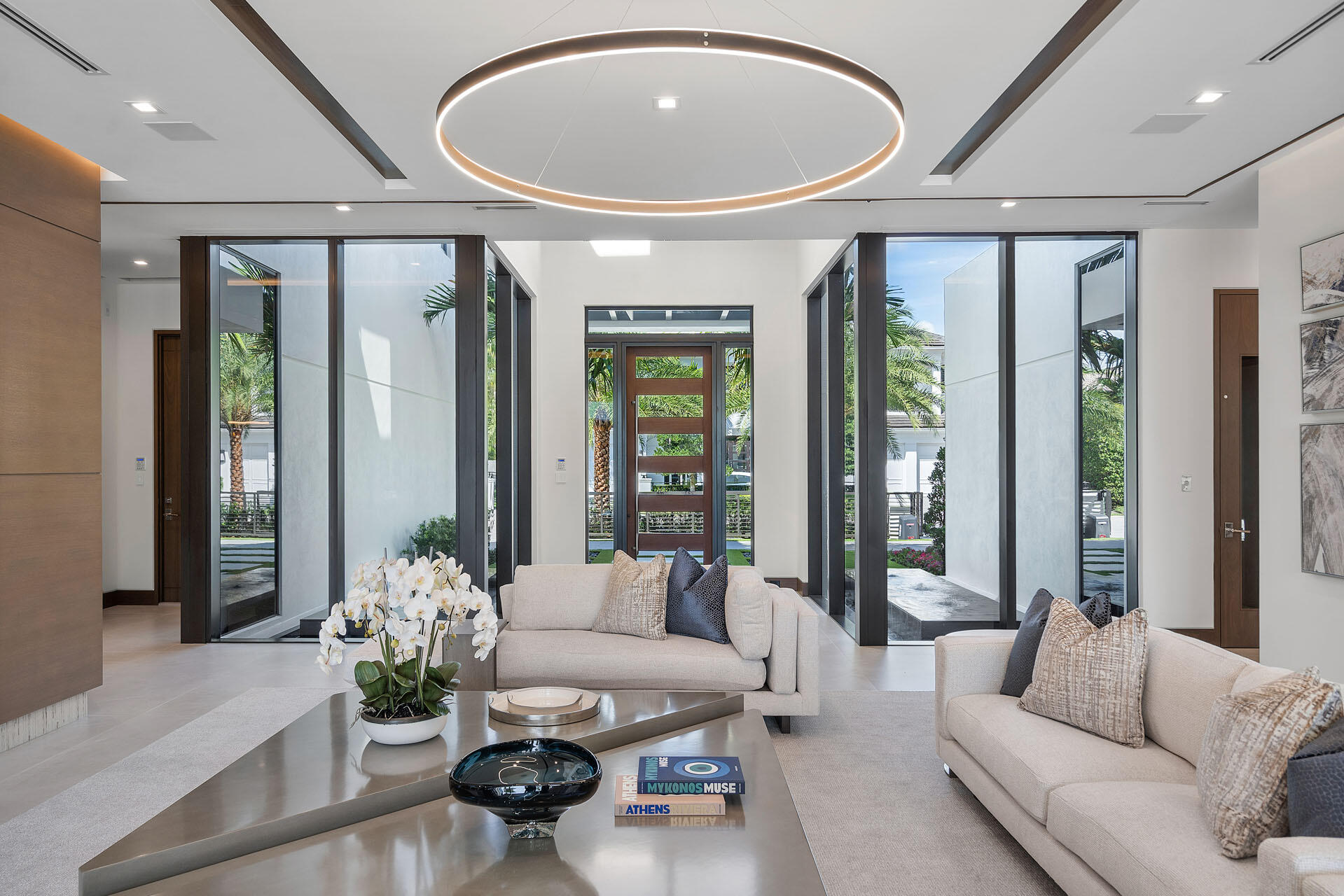 ROYAL PALM YACHT & COUNTRY CLUB - Residential