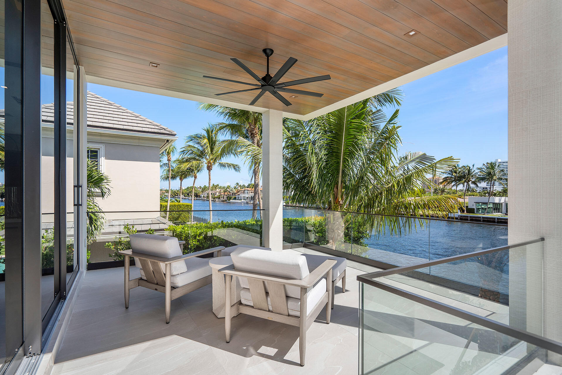 ROYAL PALM YACHT & COUNTRY CLUB - Residential