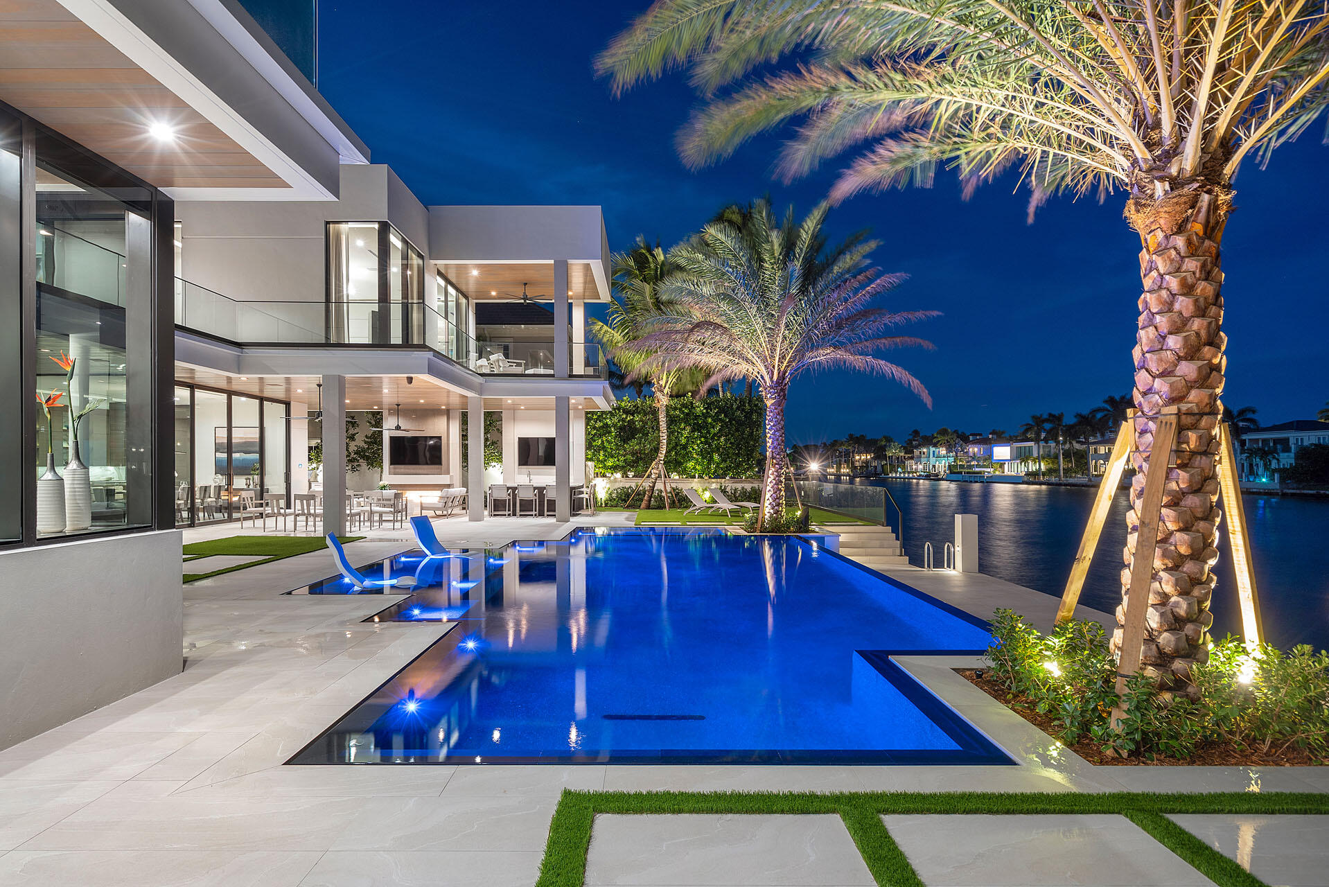 ROYAL PALM YACHT & COUNTRY CLUB - Residential