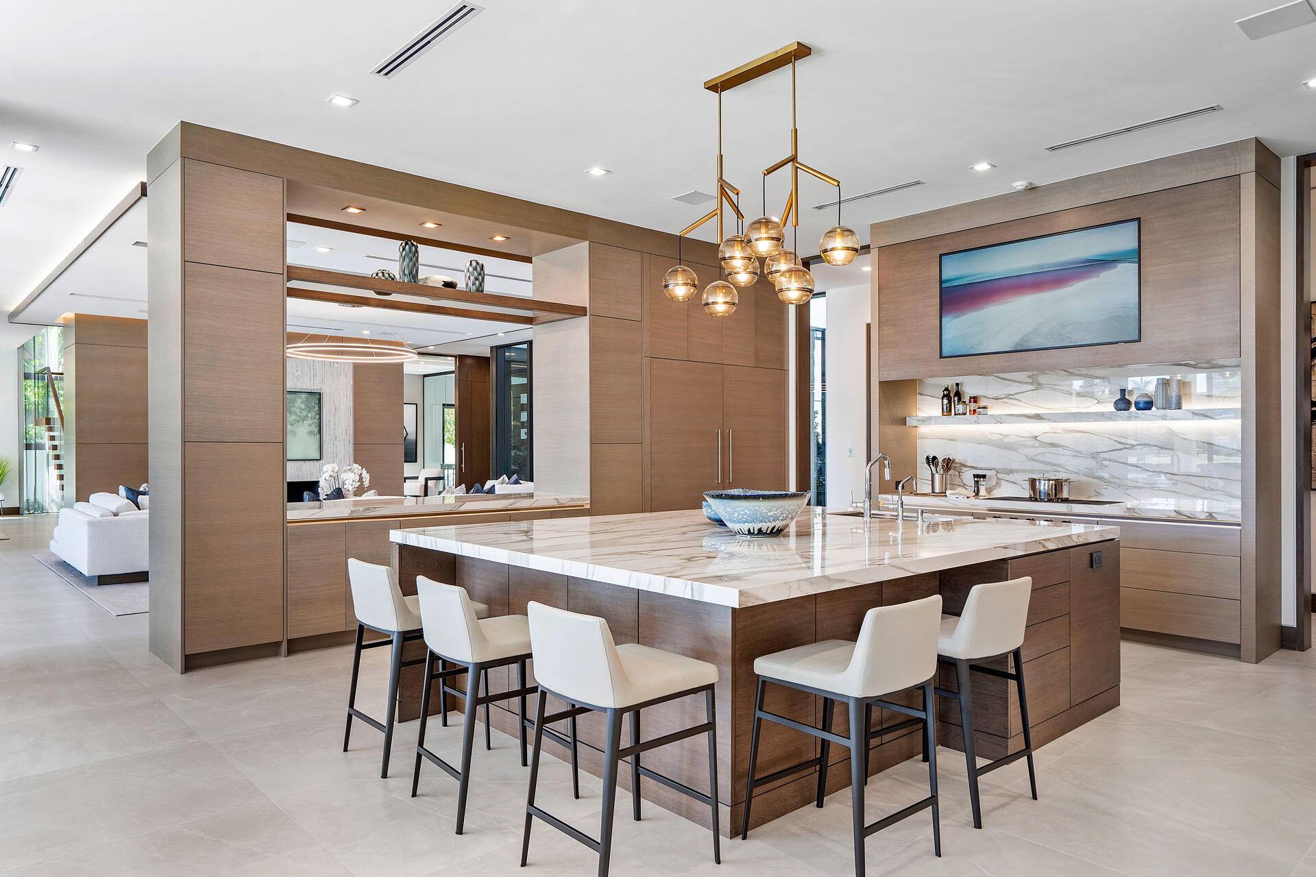 ROYAL PALM YACHT & COUNTRY CLUB - Residential