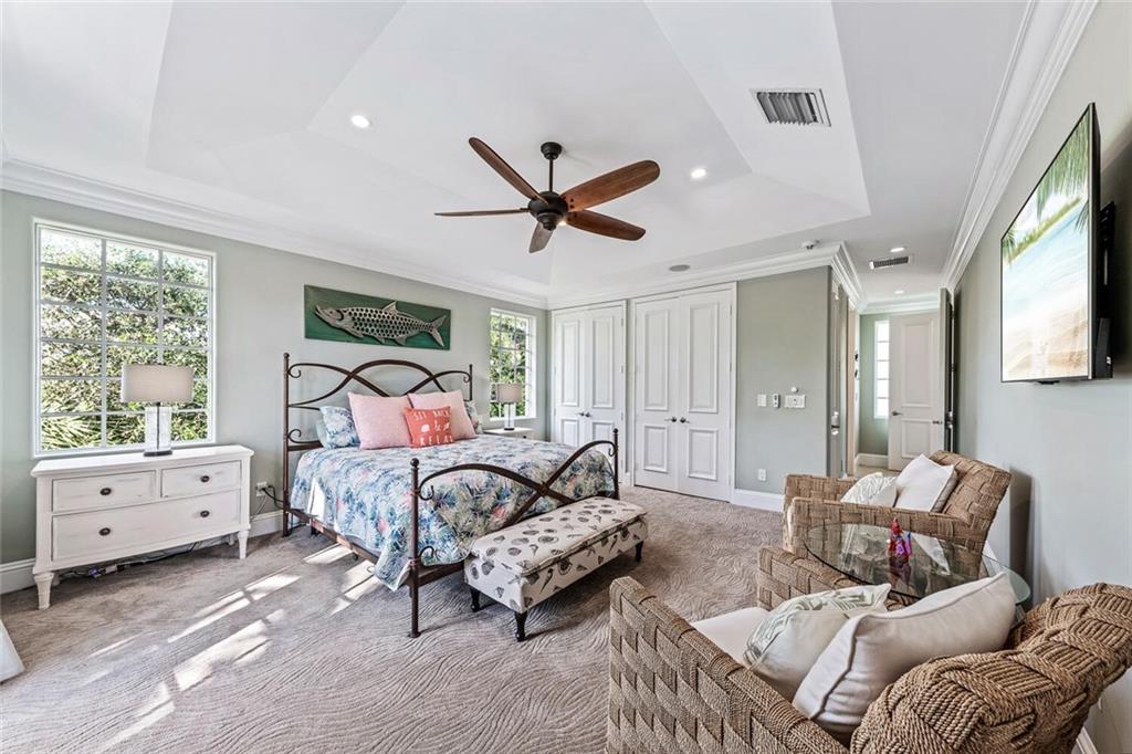 CONDO ON BANYAN 1 - Residential