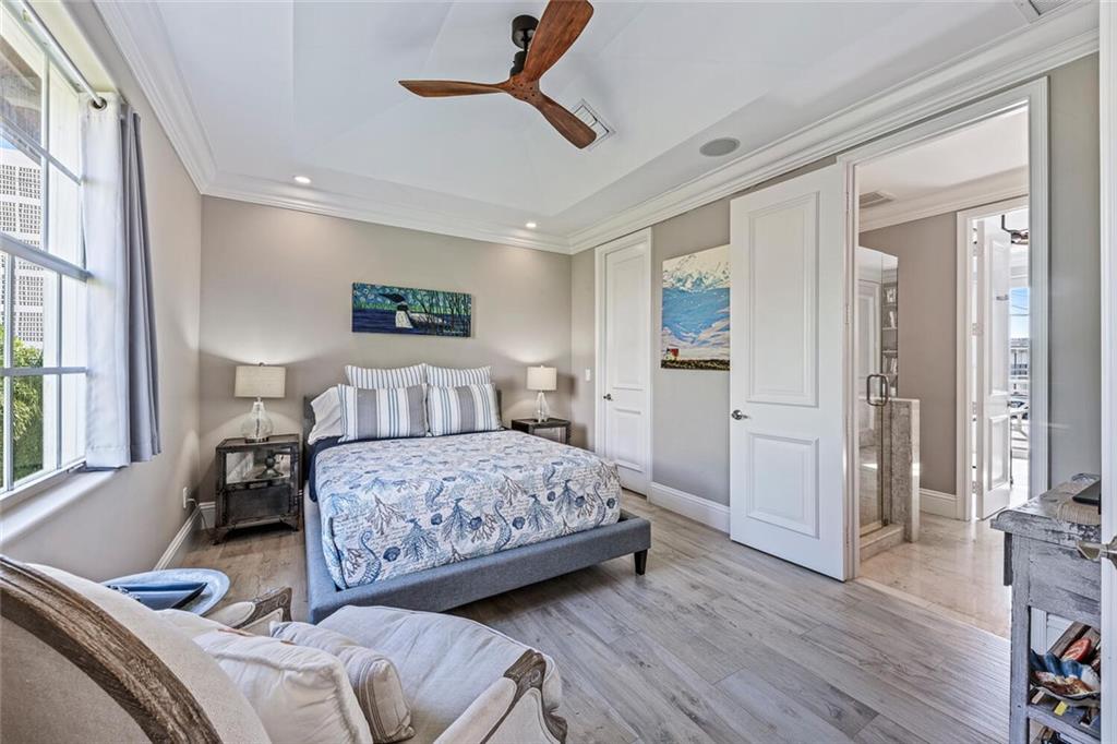 CONDO ON BANYAN 1 - Residential
