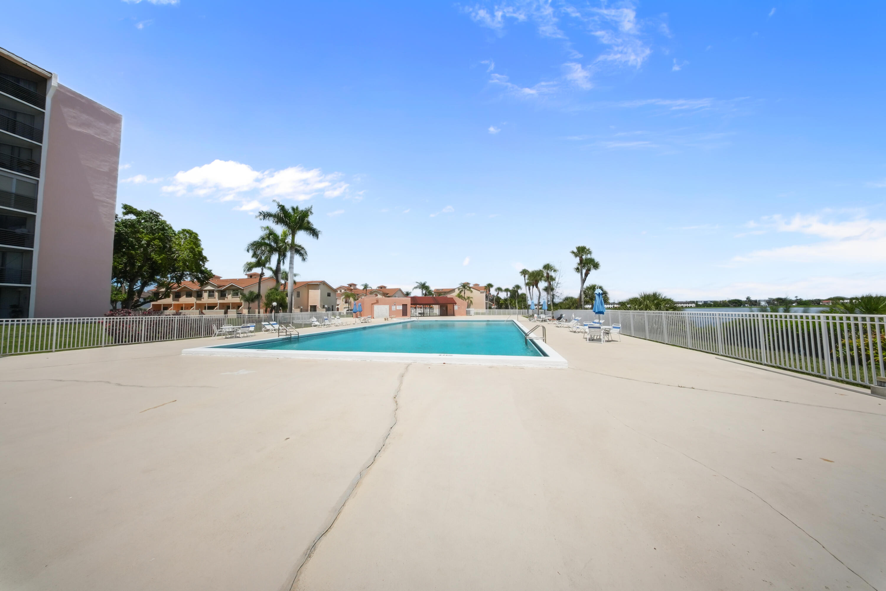 LAKEVIEW OF THE CALF CLUB CONDO - Residential
