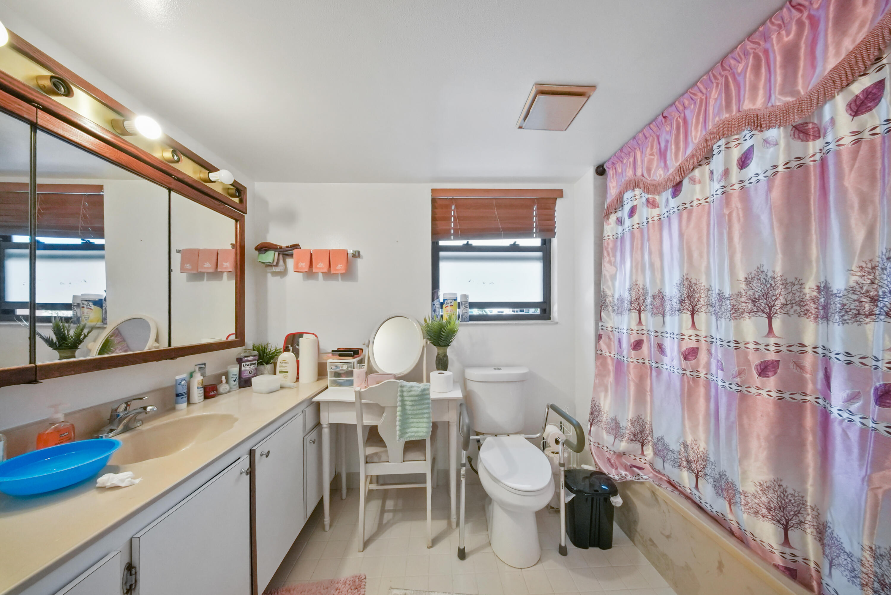 LAKEVIEW OF THE CALF CLUB CONDO - Residential