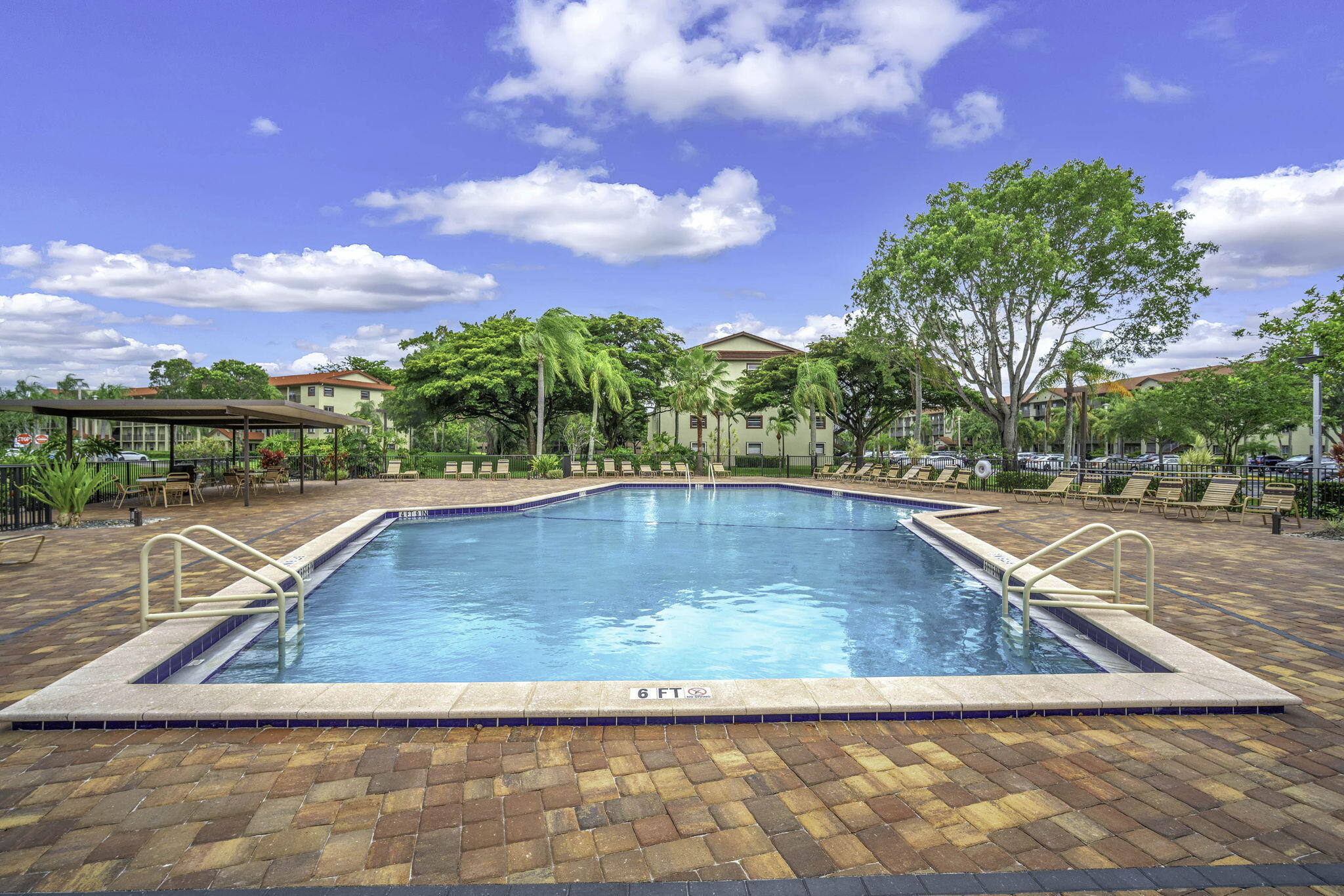 IVANHOE EAST AT CENTURY VILLAGE - Residential