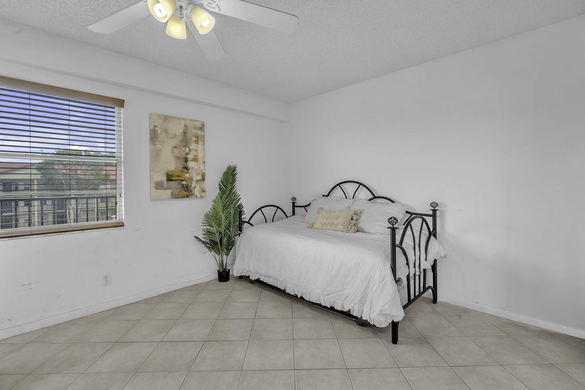 IVANHOE EAST AT CENTURY VILLAGE - Residential