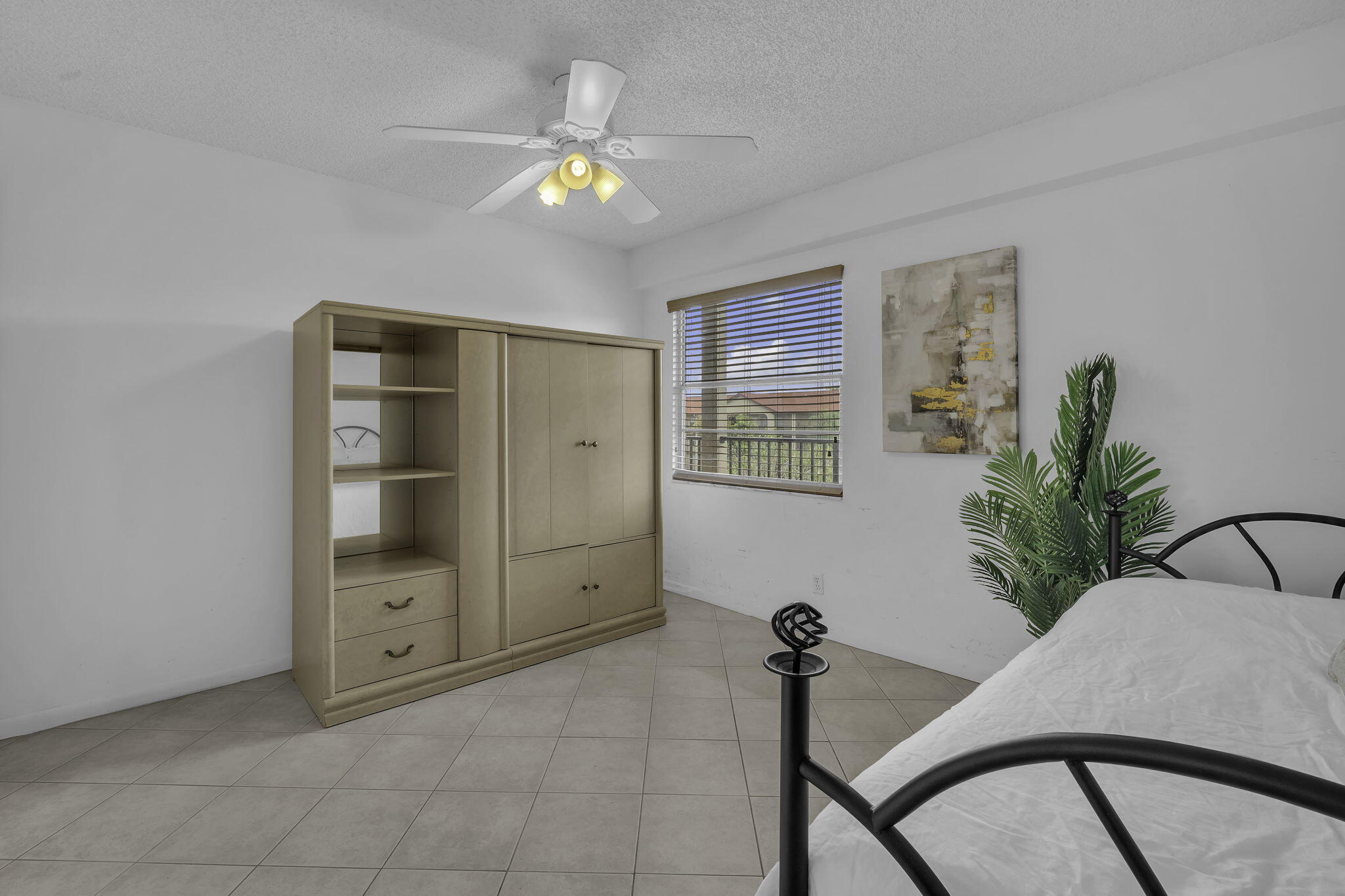 IVANHOE EAST AT CENTURY VILLAGE - Residential