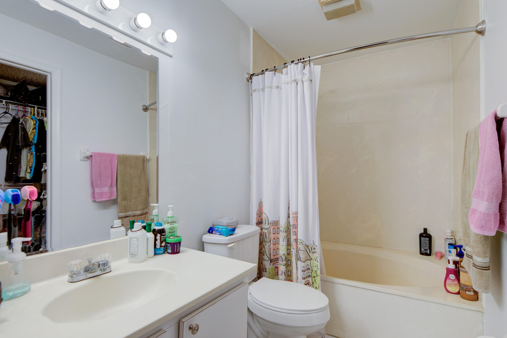 BERKELEY SQUARE CONDO - Residential