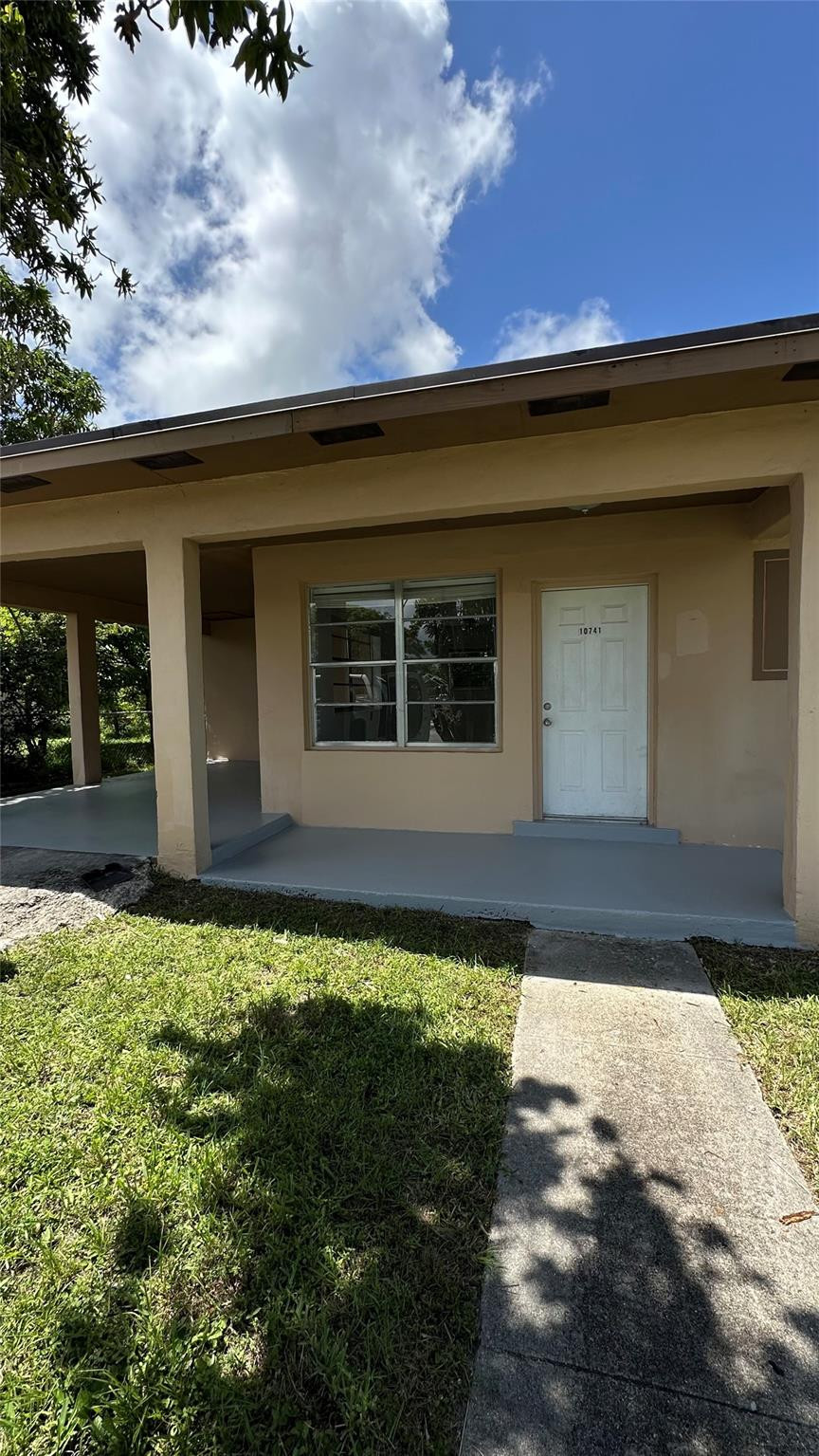 Nice 3 / 1 large yard, washer and dryer hook ups. Central ac unit.  Tenant to supply own appliances.  Rental $2,600 security 2 months.  Total move in $ 7,800.  Home is available for August 1st.