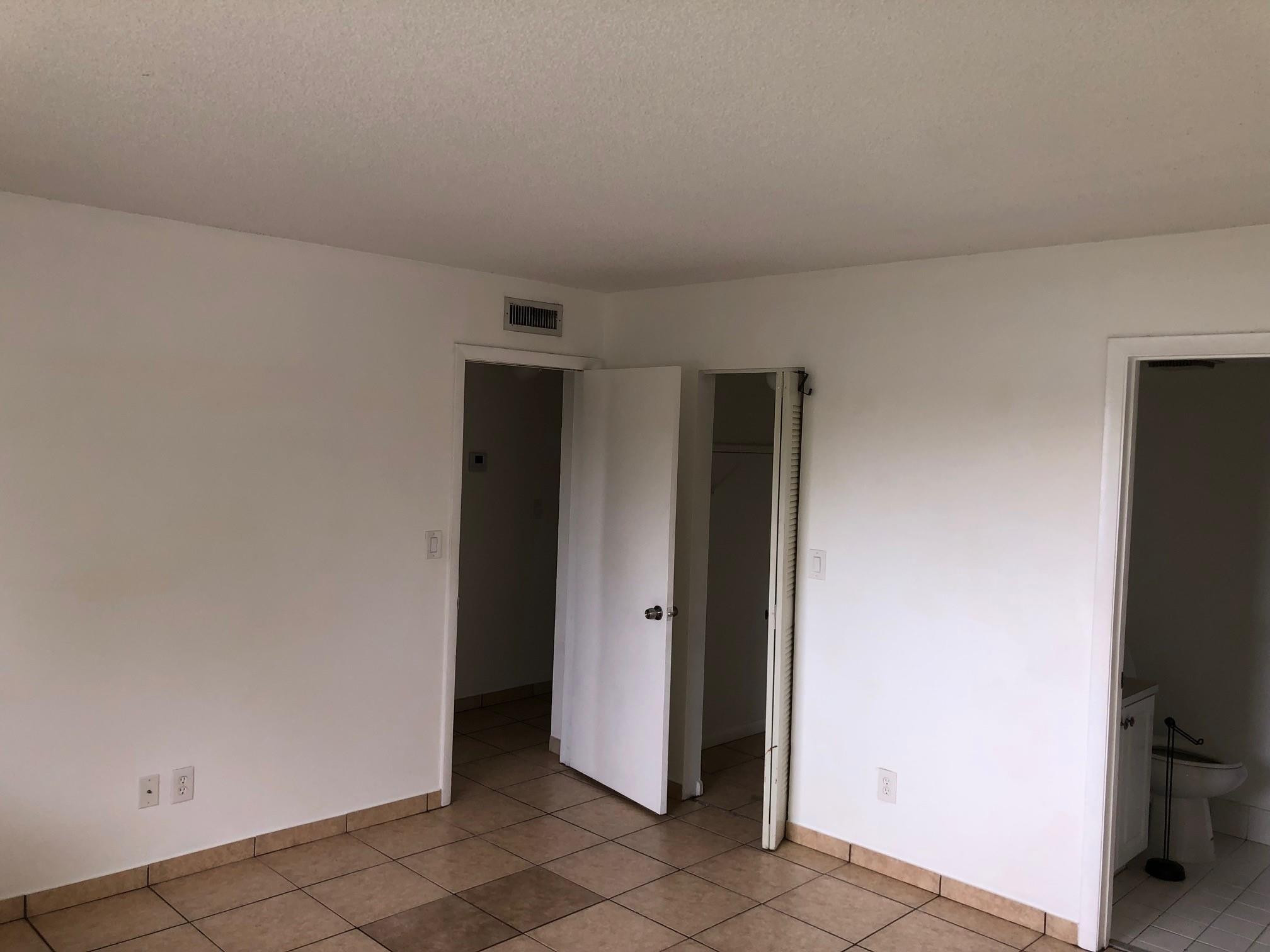 COURTYARDS AT DAVIE CONDO - Residential