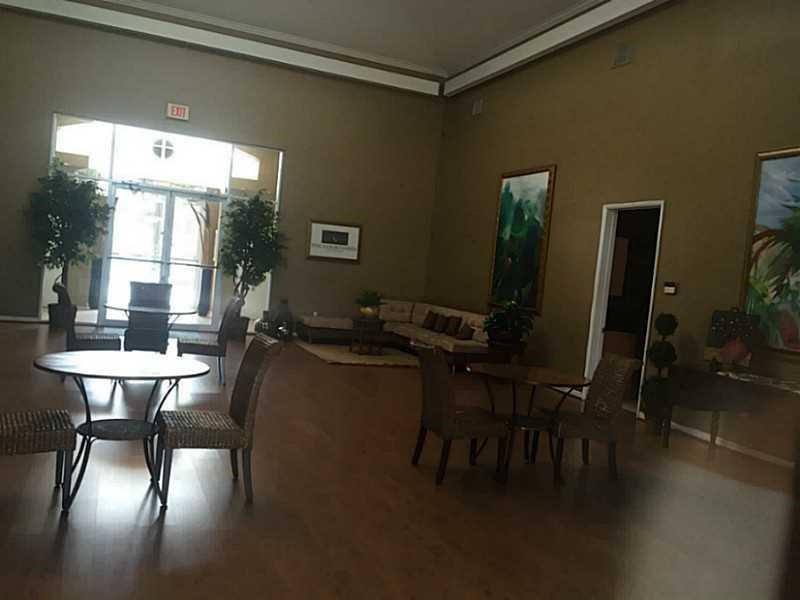 COURTYARDS AT DAVIE CONDO - Residential