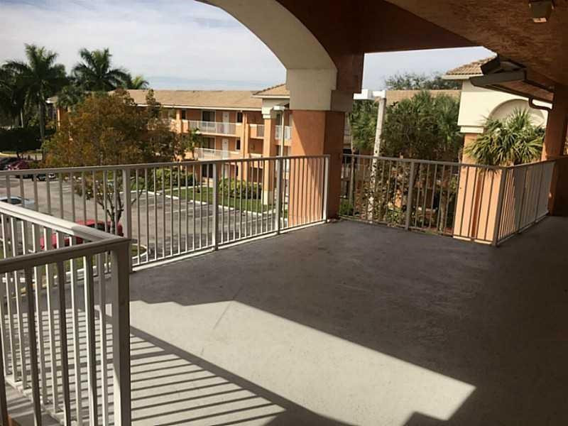 COURTYARDS AT DAVIE CONDO - Residential