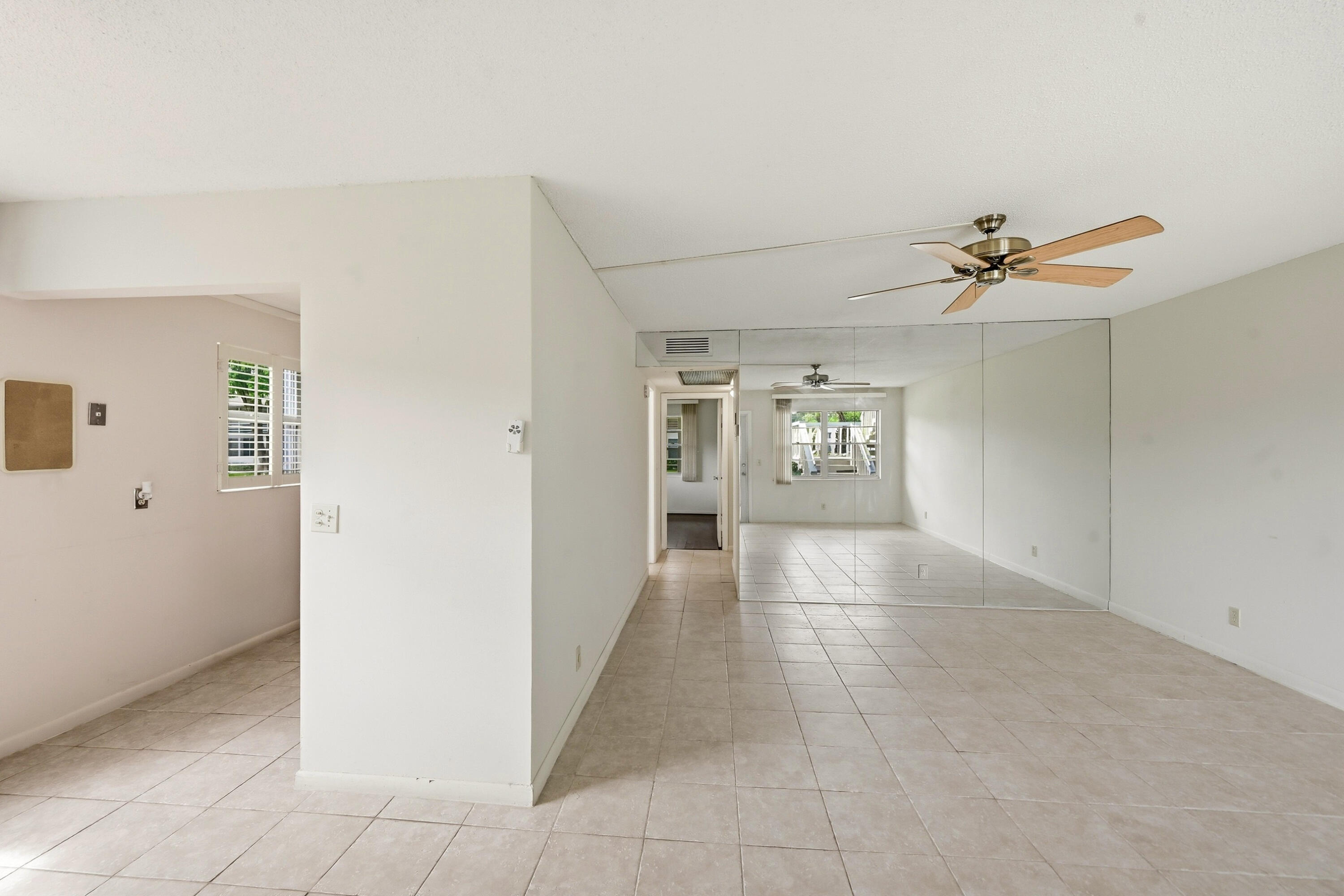 CAMBRIDGE CONDO - Residential