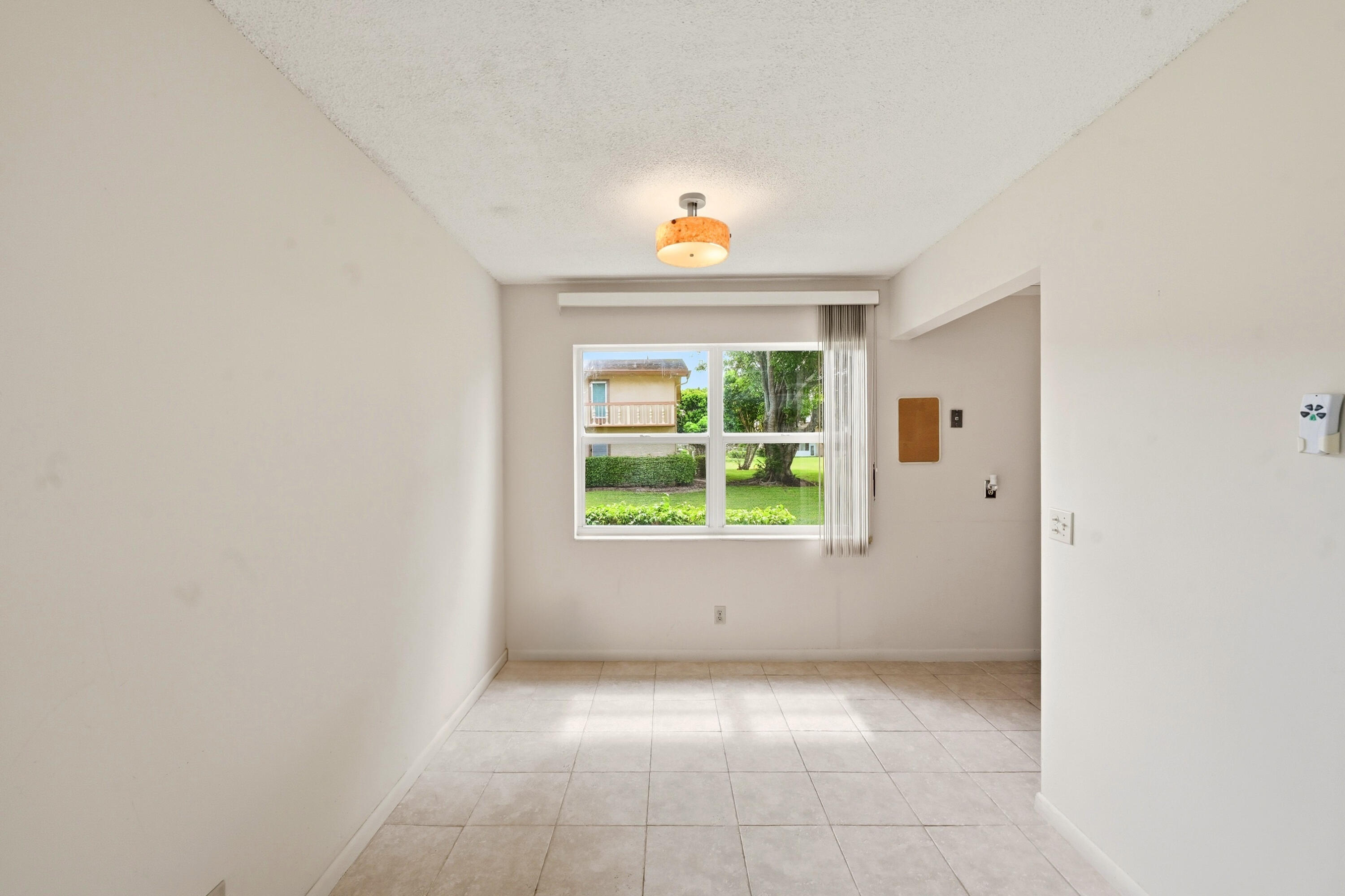 CAMBRIDGE CONDO - Residential