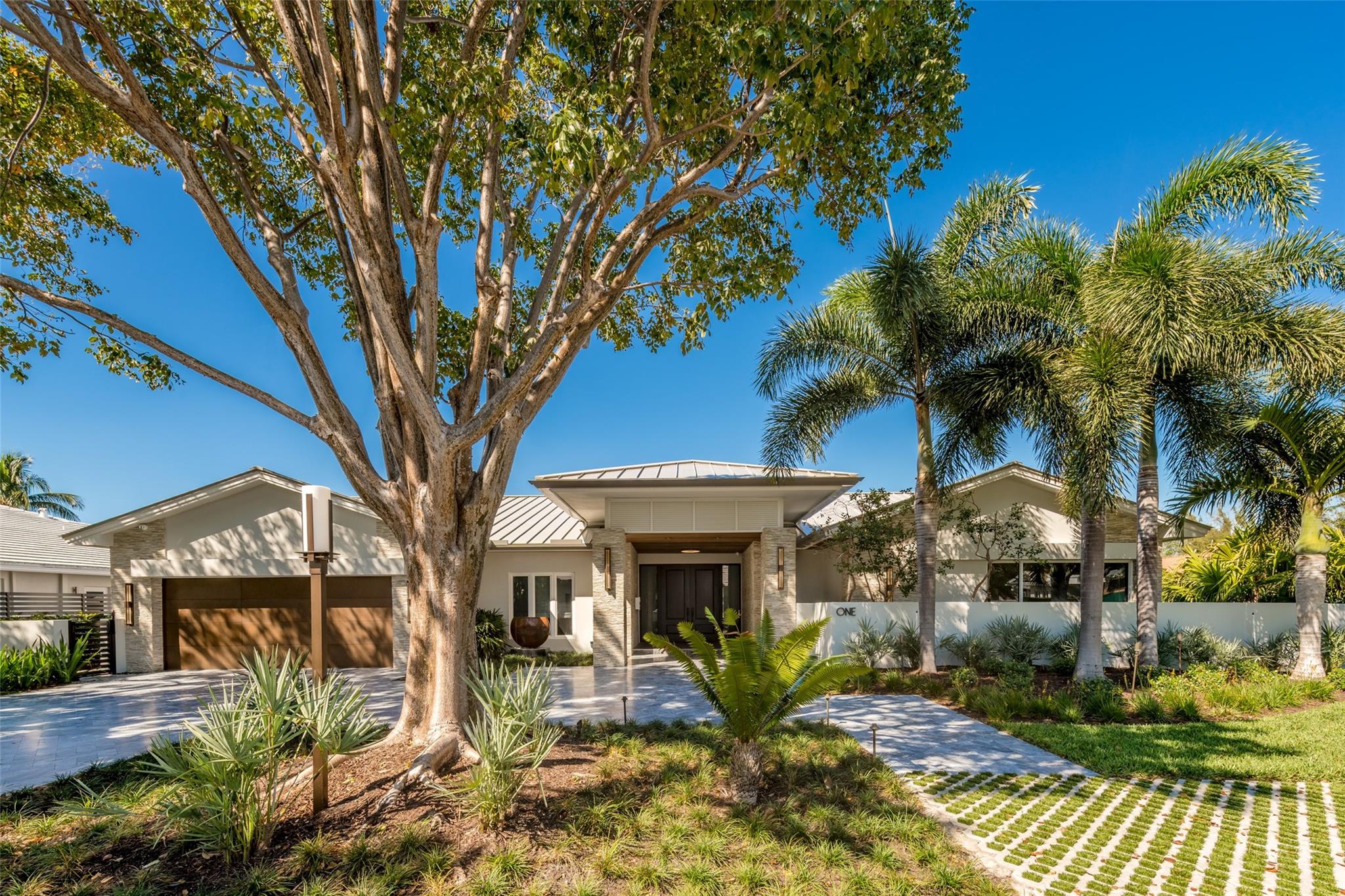 Bay Colony Sec Of The - Residential