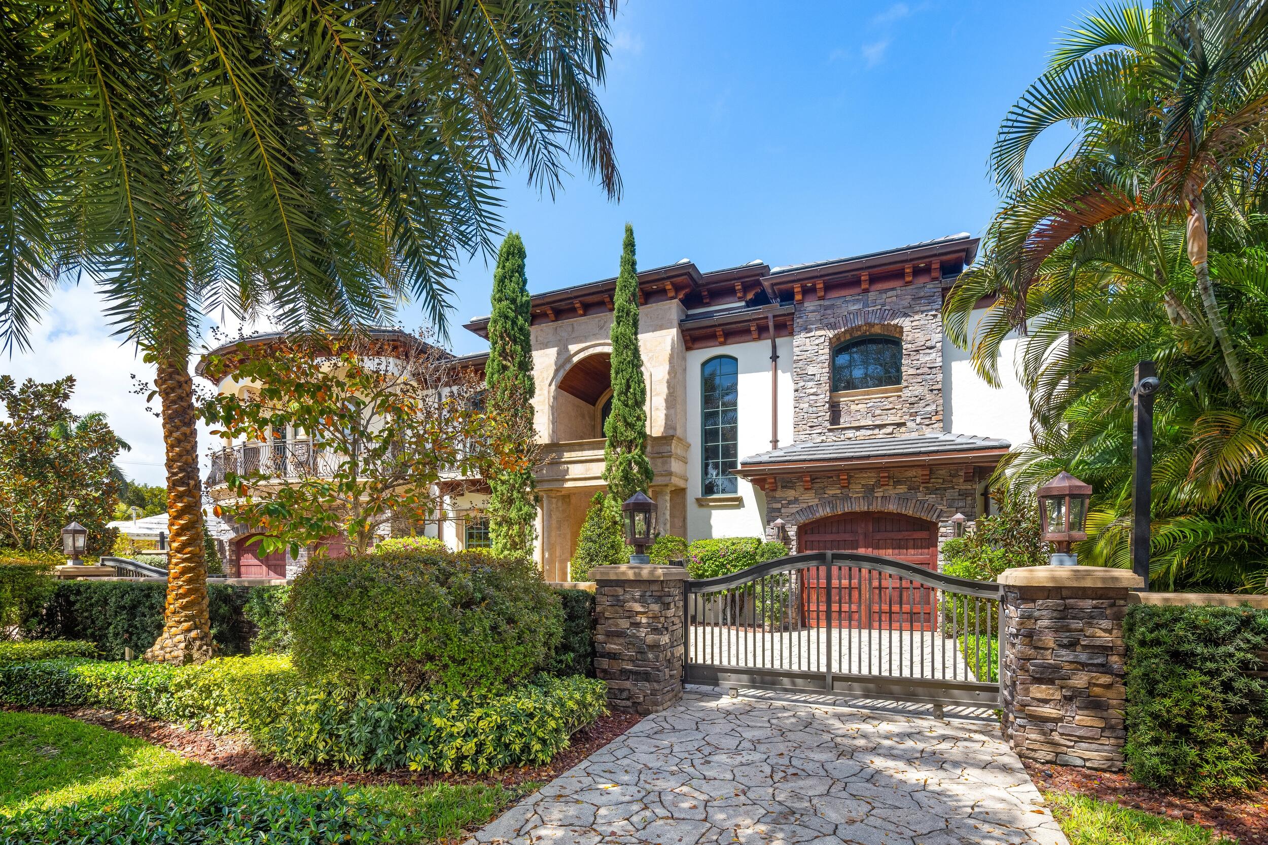 LIGHTHOUSE POINT 3RD SEC - Residential