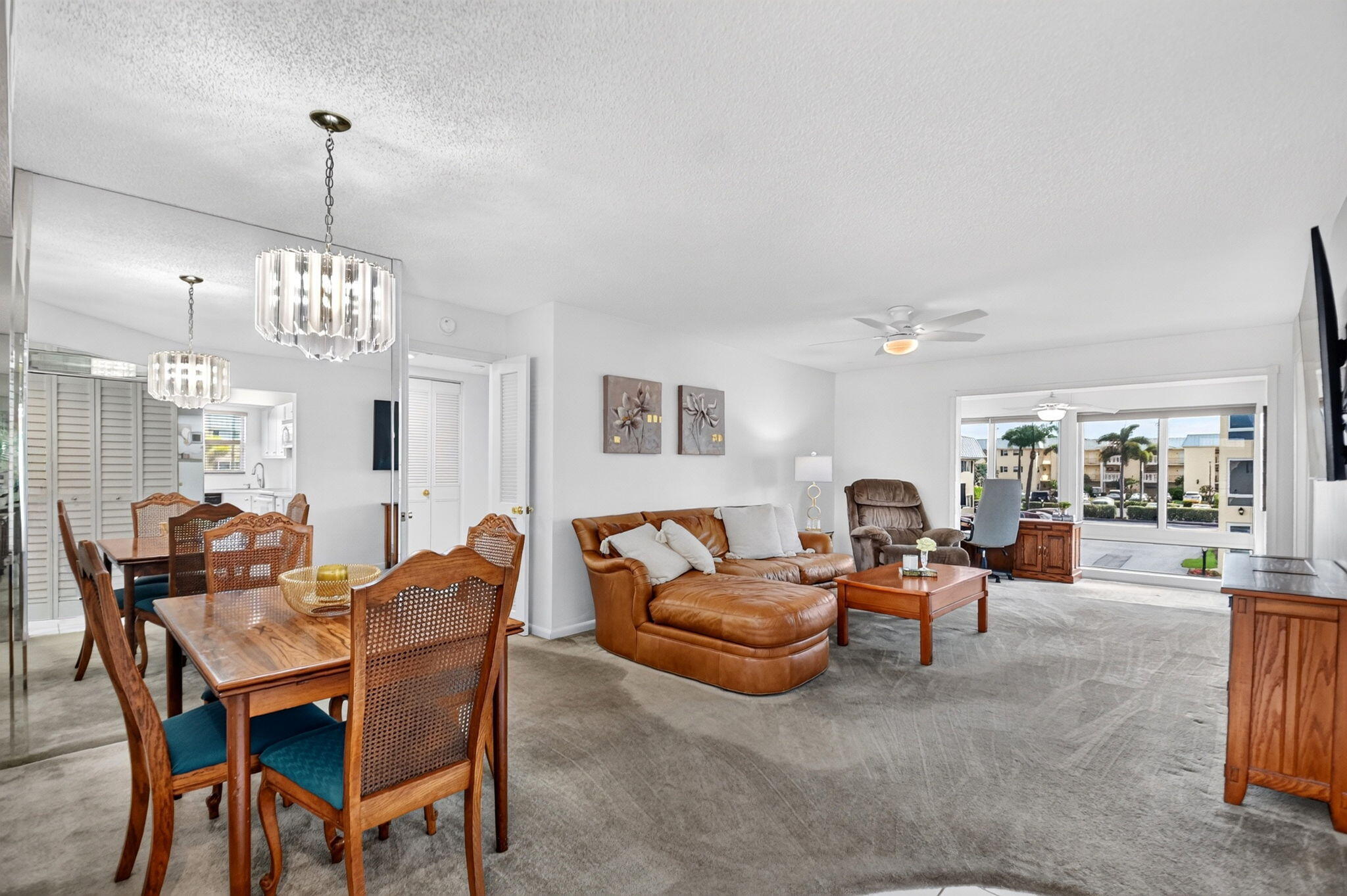 COLONIAL CLUB CONDO SEC 2 - Residential