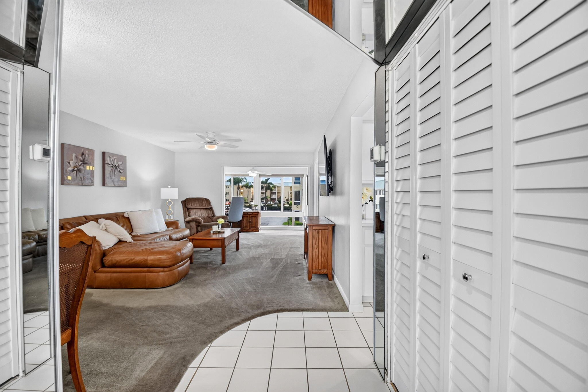 COLONIAL CLUB CONDO SEC 2 - Residential