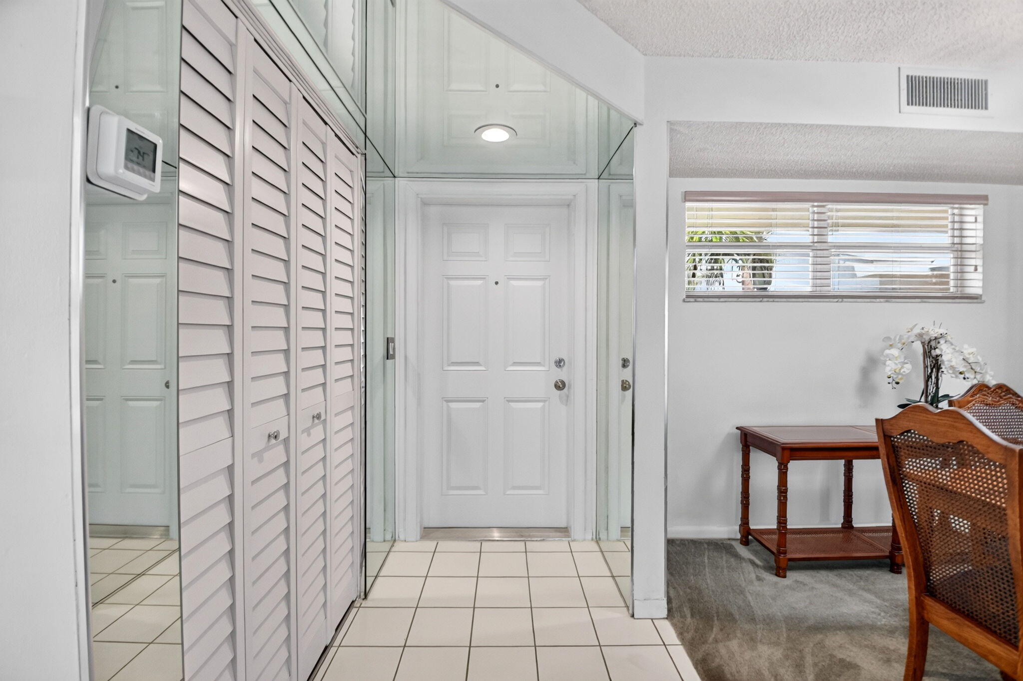 COLONIAL CLUB CONDO SEC 2 - Residential