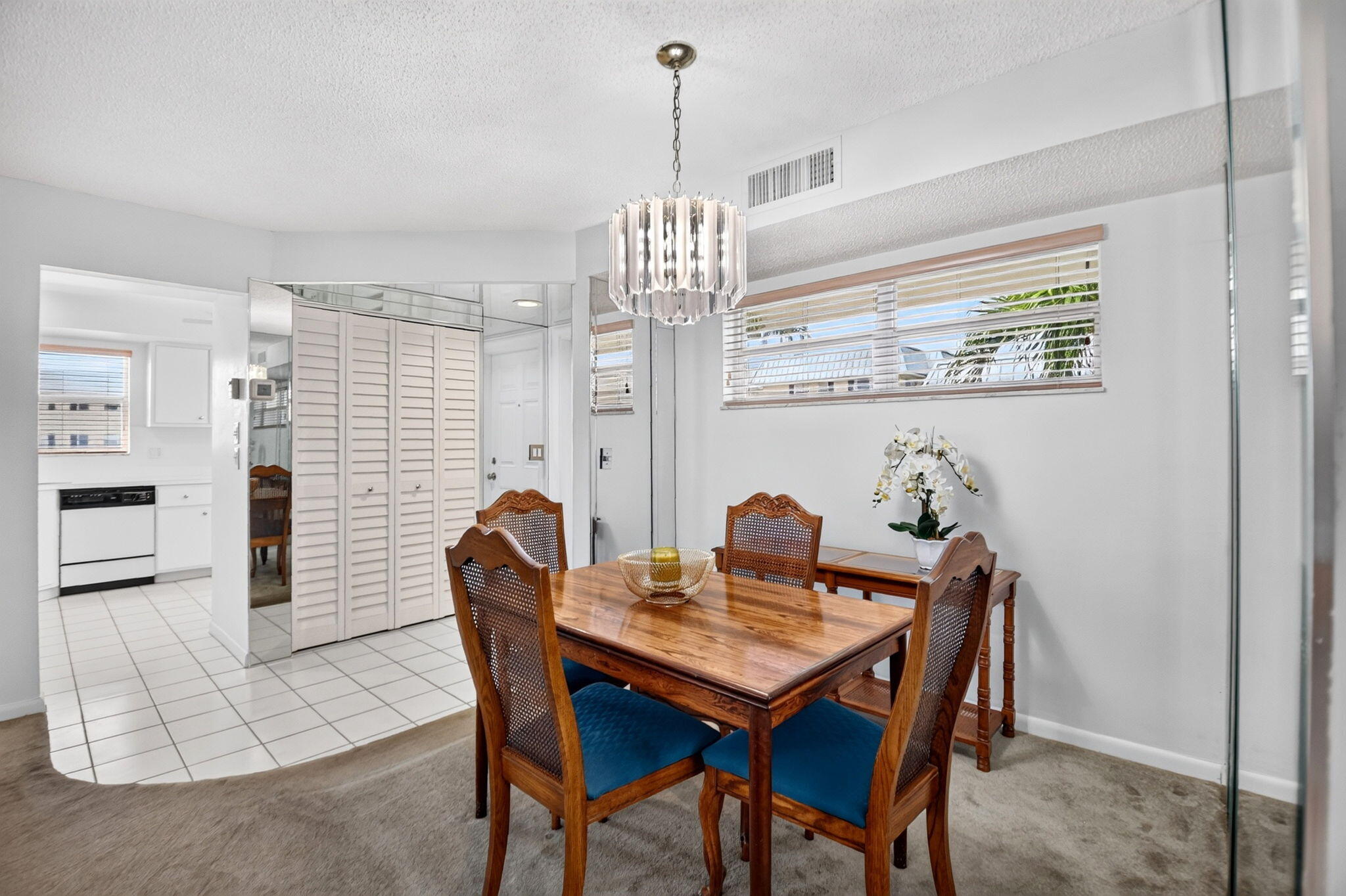 COLONIAL CLUB CONDO SEC 2 - Residential