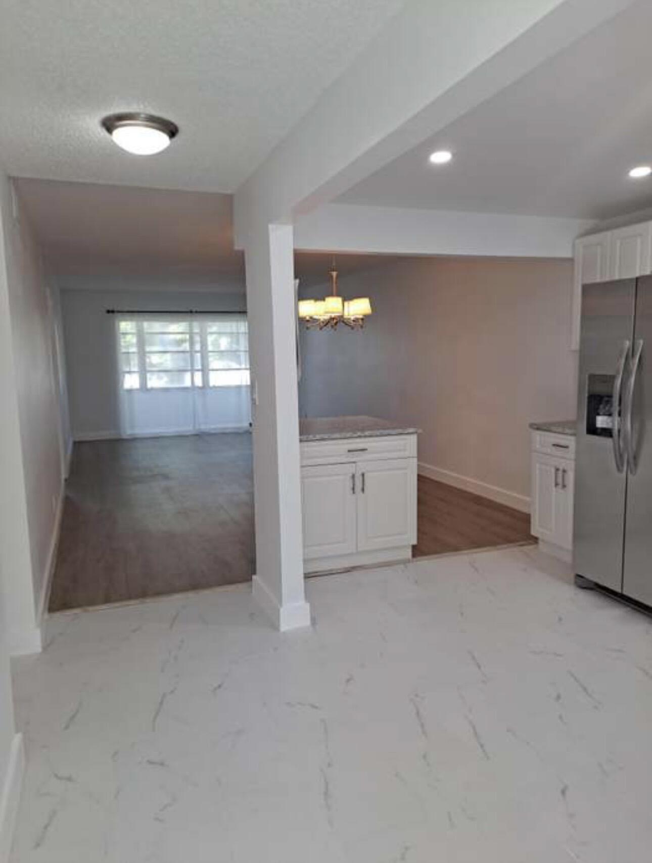 APPLEGREEN CONDO APTS 1 - Residential