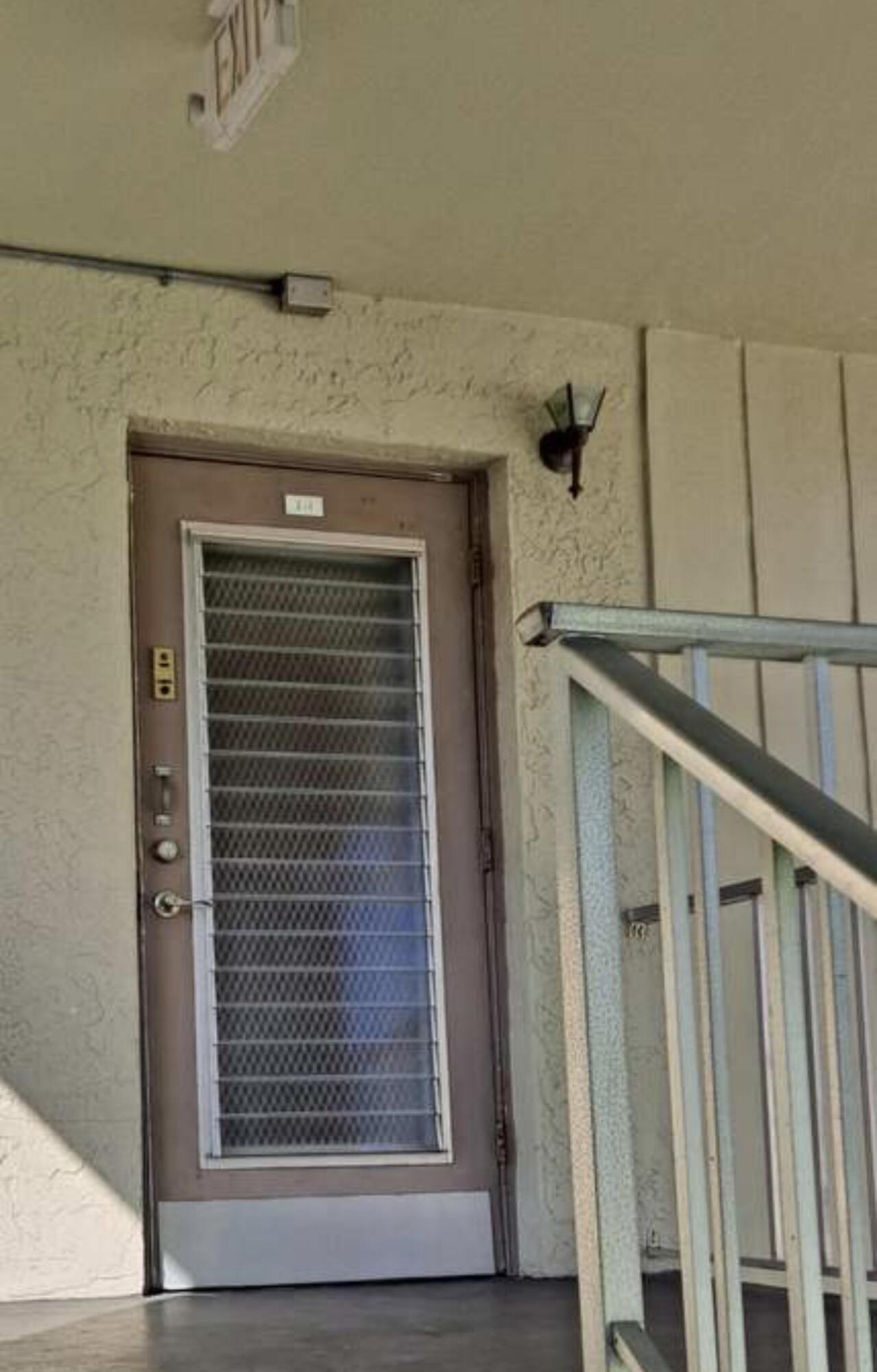 APPLEGREEN CONDO APTS 1 - Residential