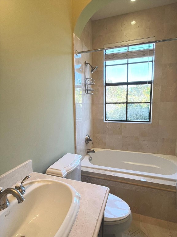 COLLINS HEIGHTS - Residential