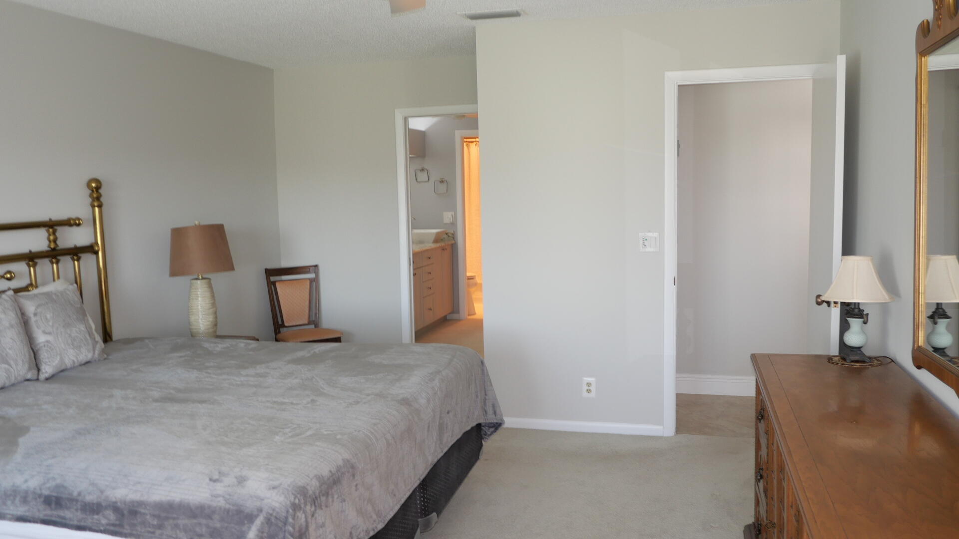PALM GREENS AT VILLA DEL RAY CONDO II - Residential Lease