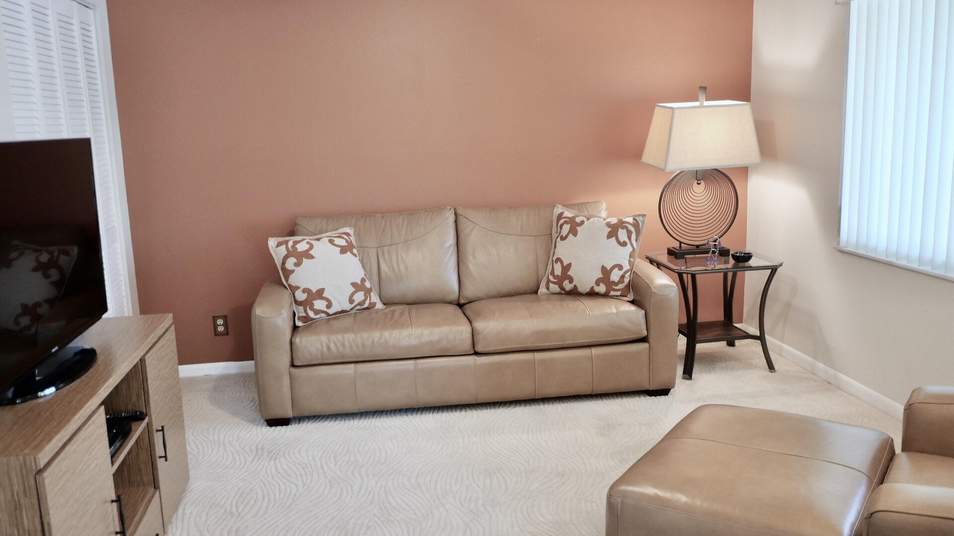 PALM GREENS AT VILLA DEL RAY CONDO II - Residential Lease