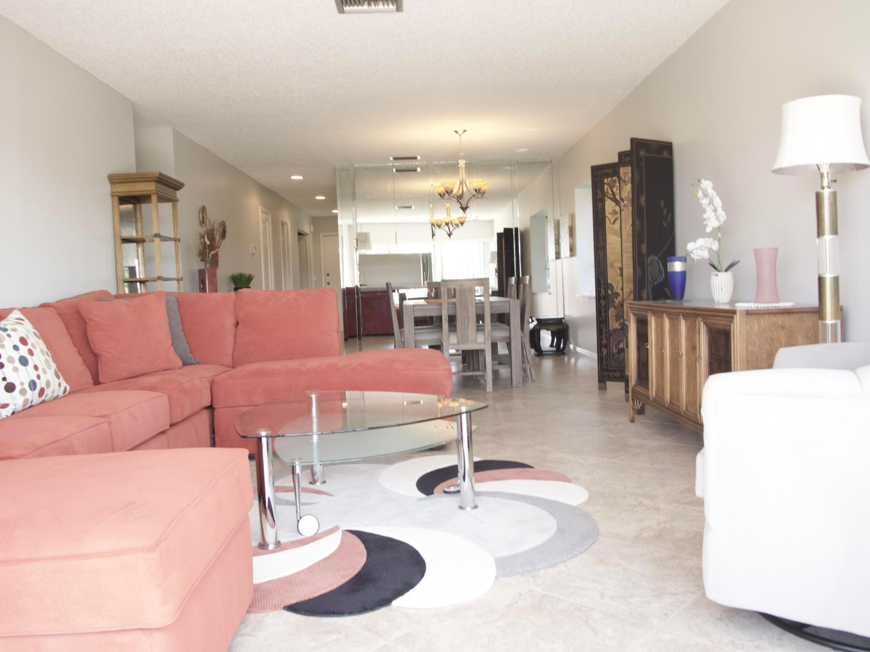 PALM GREENS AT VILLA DEL RAY CONDO II - Residential Lease