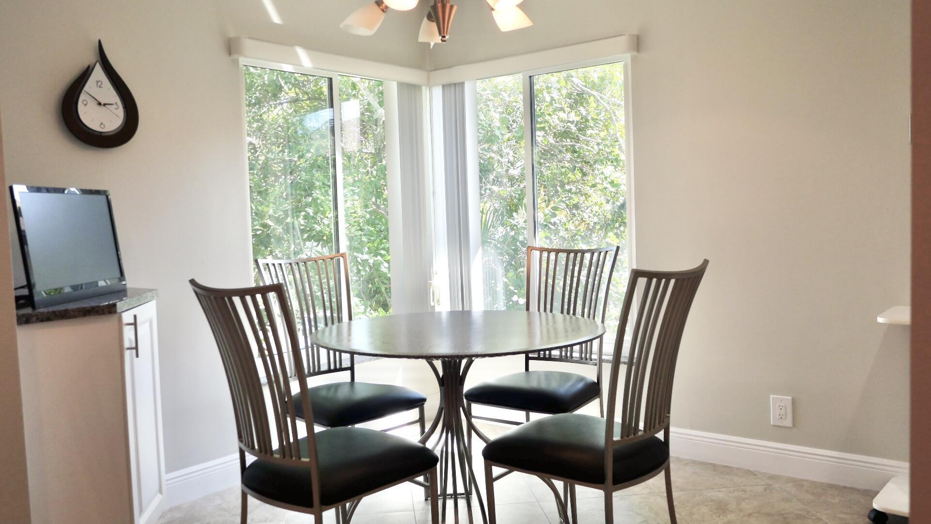 PALM GREENS AT VILLA DEL RAY CONDO II - Residential Lease