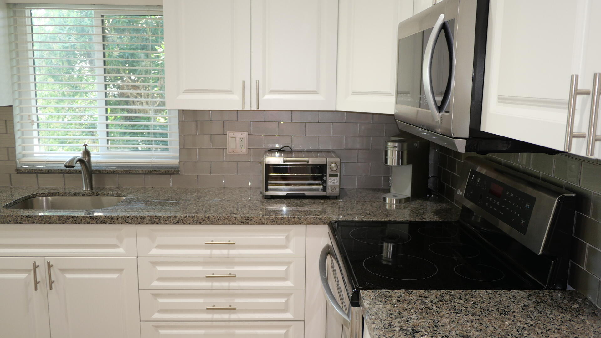 PALM GREENS AT VILLA DEL RAY CONDO II - Residential Lease