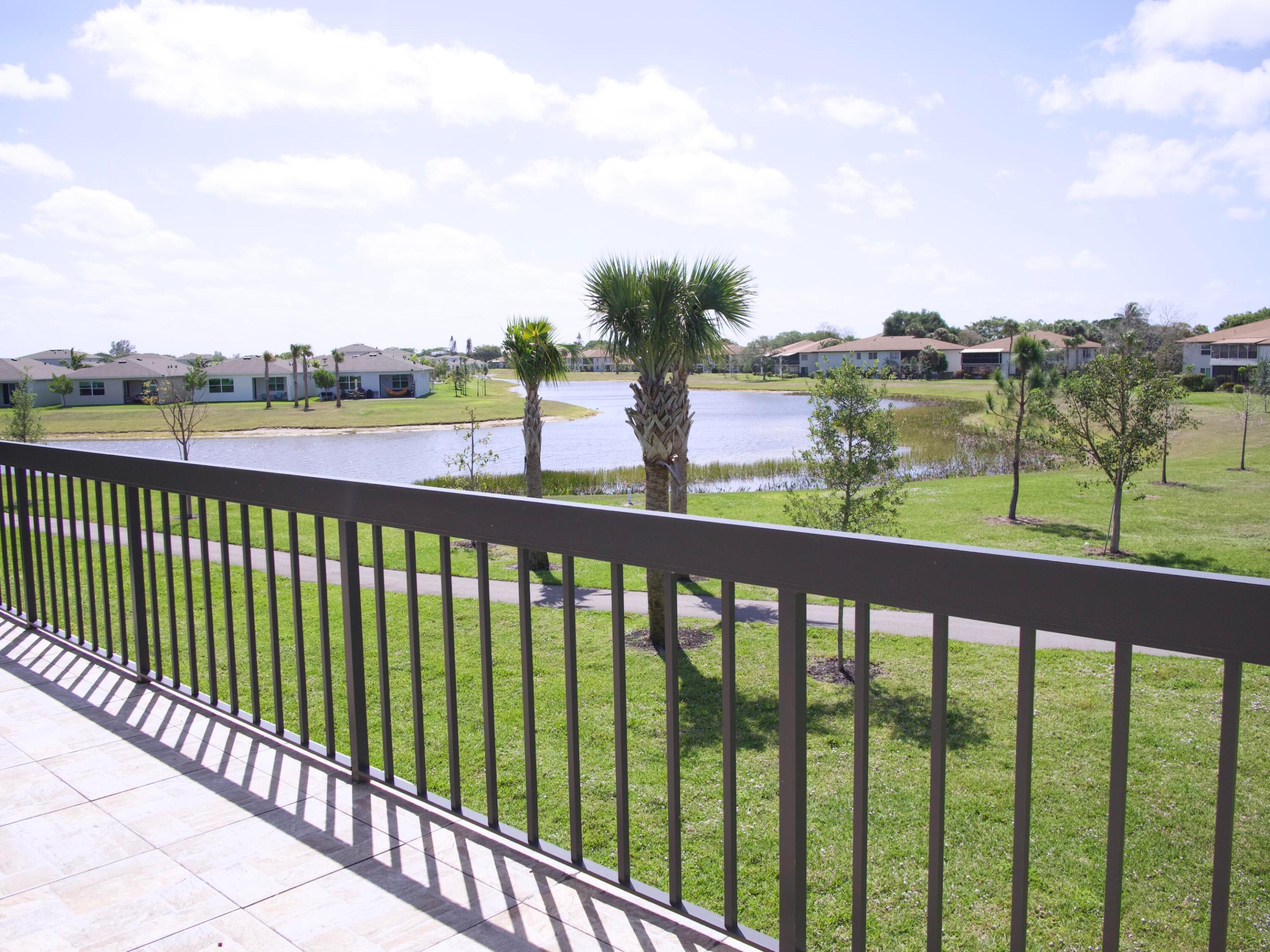 PALM GREENS AT VILLA DEL RAY CONDO II - Residential Lease