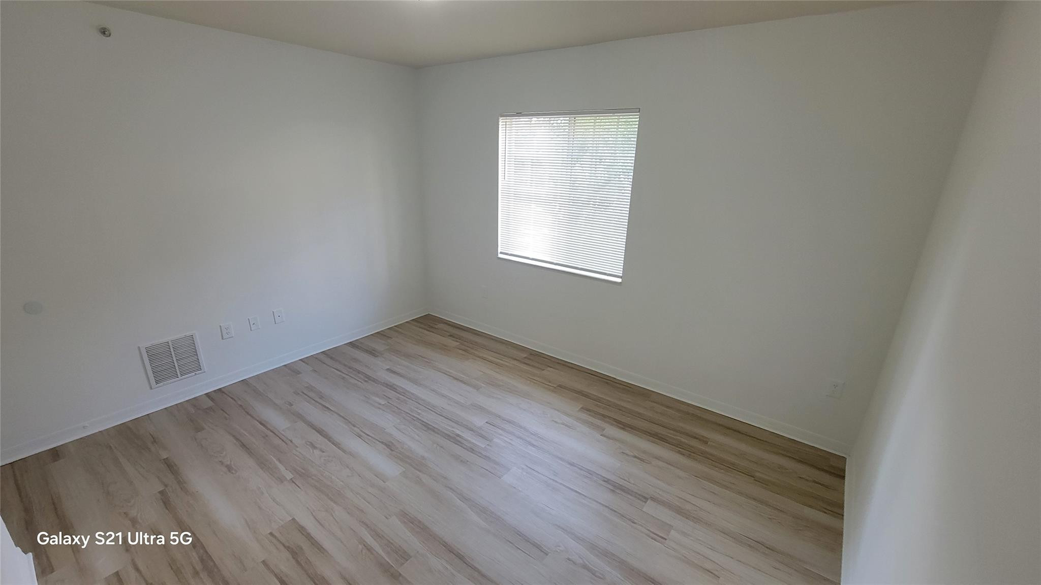 VILLAS AT EMERALD DUNES CONDO - Residential Lease