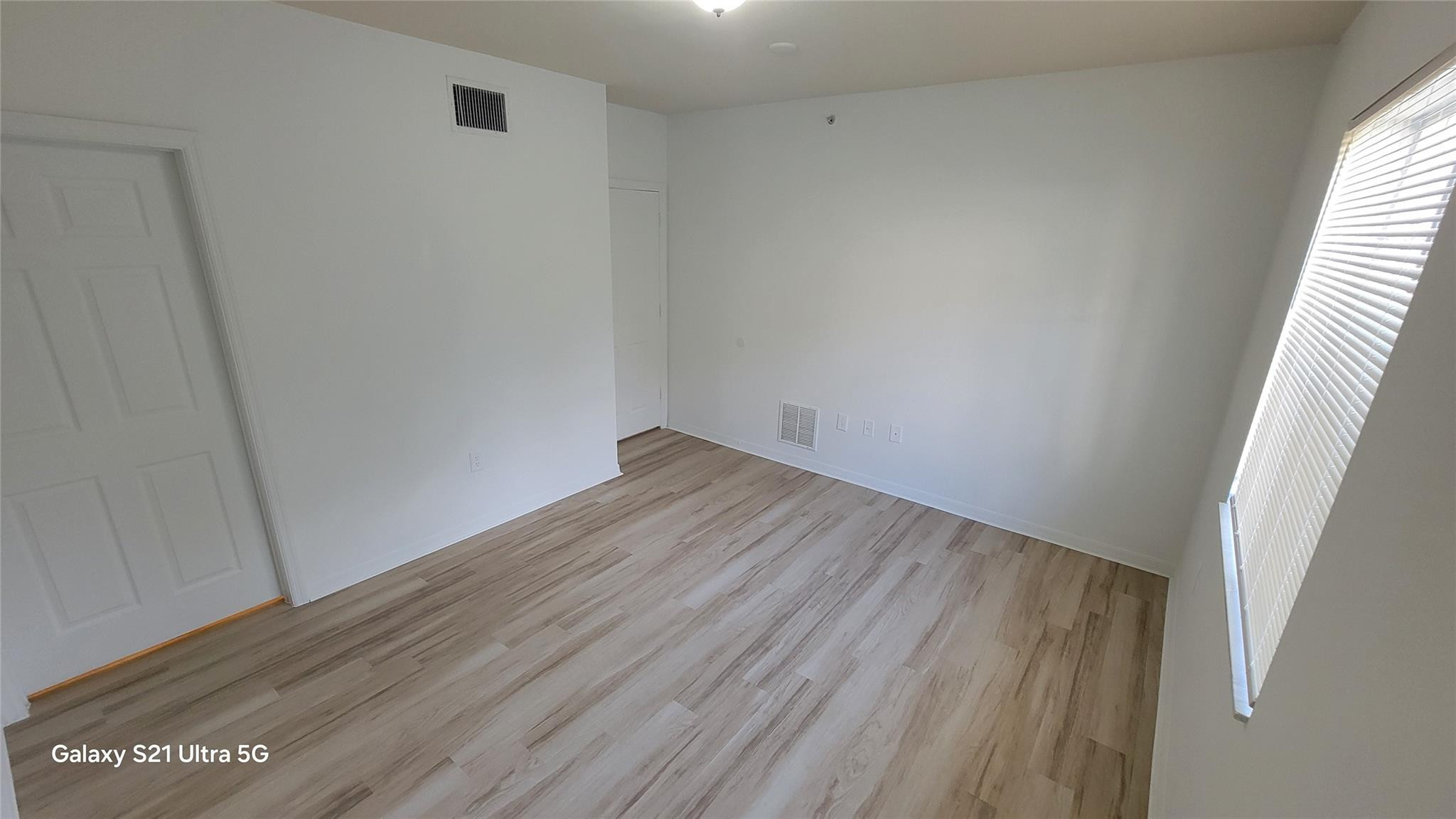 VILLAS AT EMERALD DUNES CONDO - Residential Lease