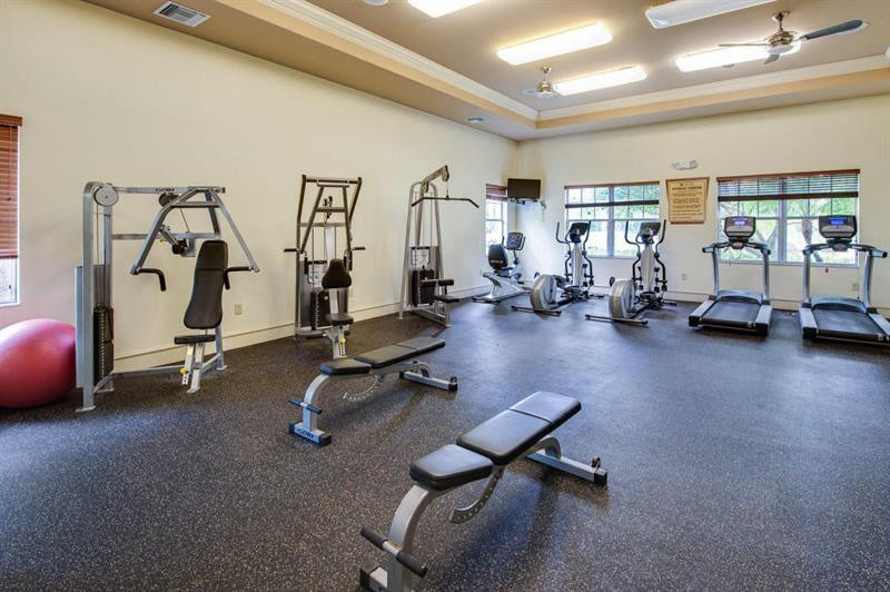 VILLAS AT EMERALD DUNES CONDO - Residential Lease