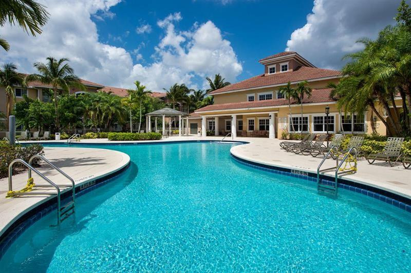 VILLAS AT EMERALD DUNES CONDO - Residential Lease