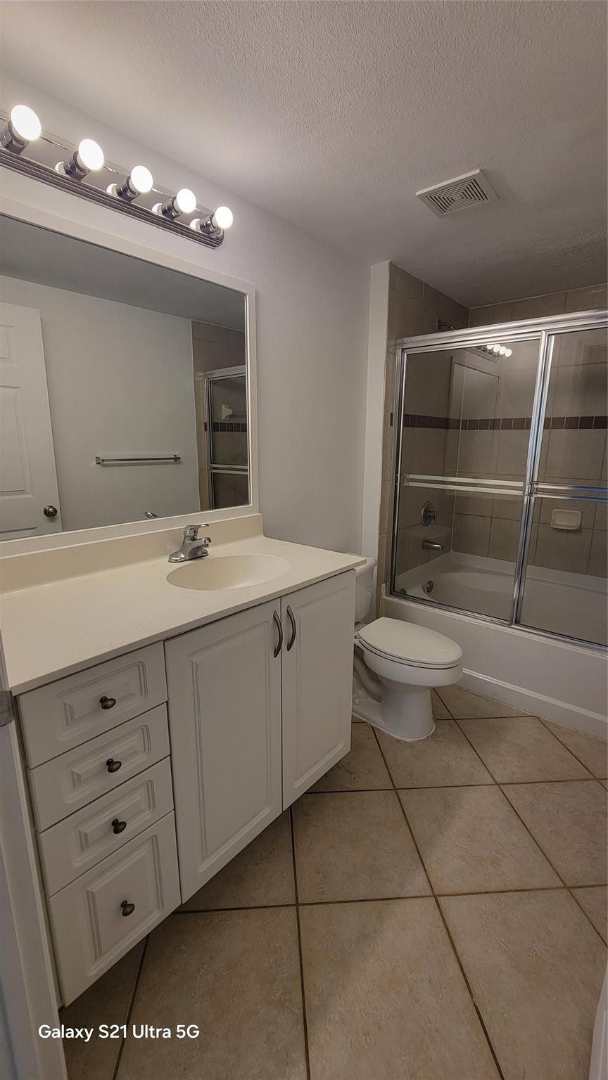 VILLAS AT EMERALD DUNES CONDO - Residential Lease