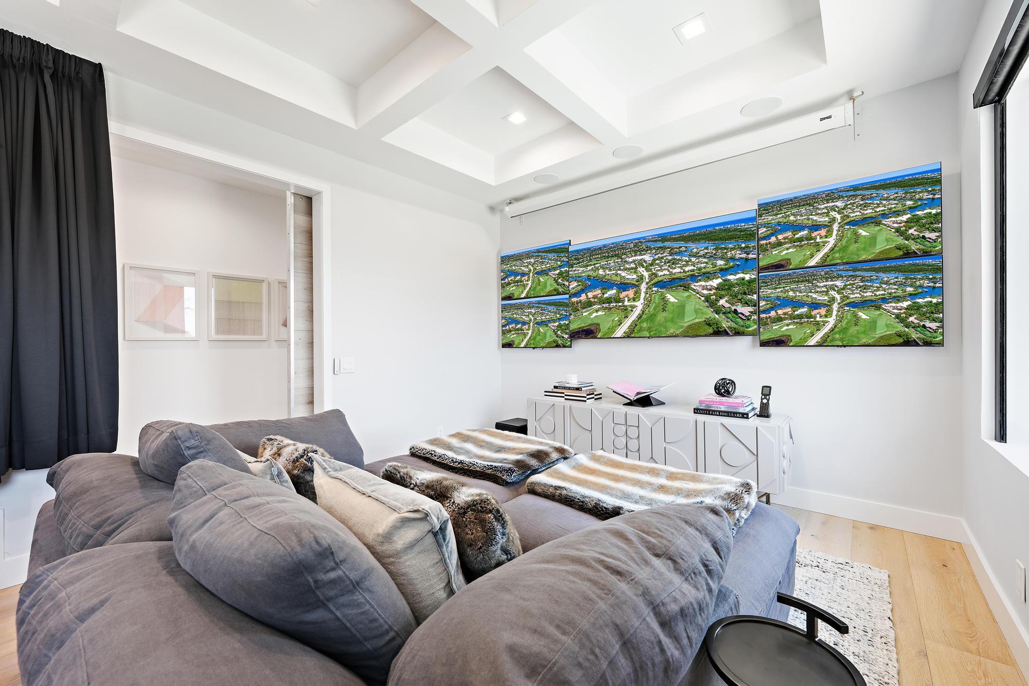 INDIAN HILLS - Residential